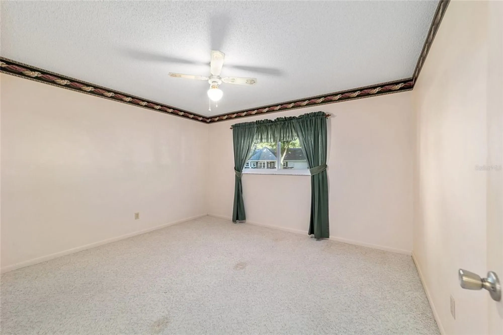 Property Slideshow image 21 of 32 | 8702 sw 93rd ln d, Ocala, FL, 34481