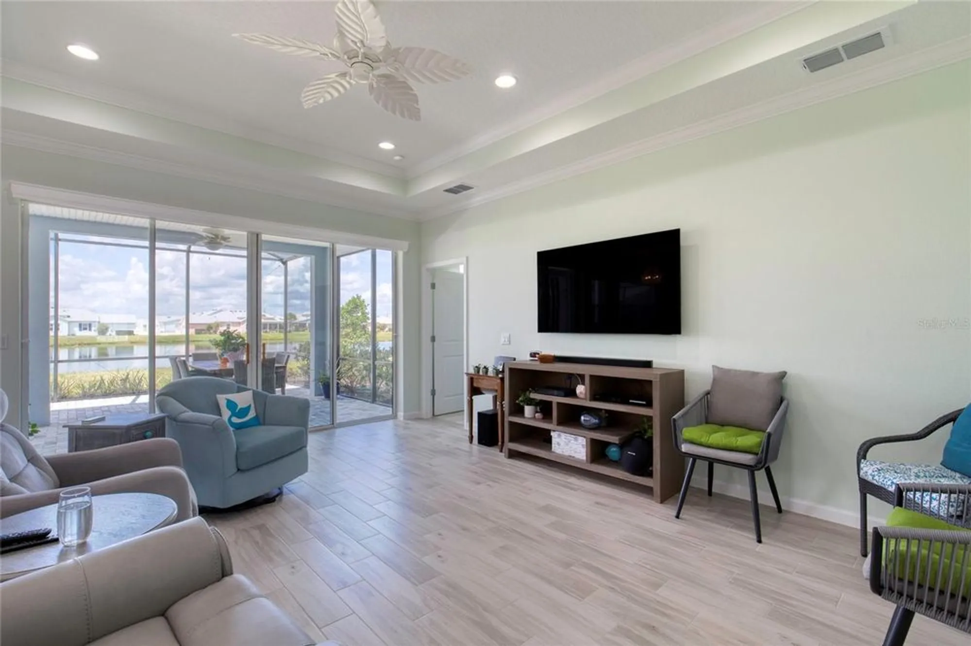 Property Slideshow image 13 of 50 | 213 cheeseburger dr, Daytona Beach, FL, 32124