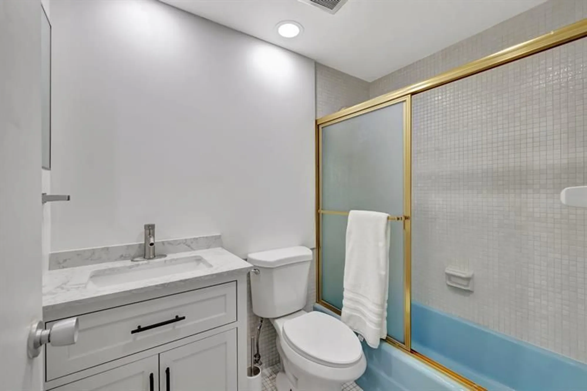 Property Slideshow image 39 of 45 | 3200 ne 36th st 1721, Fort Lauderdale, FL, 33308