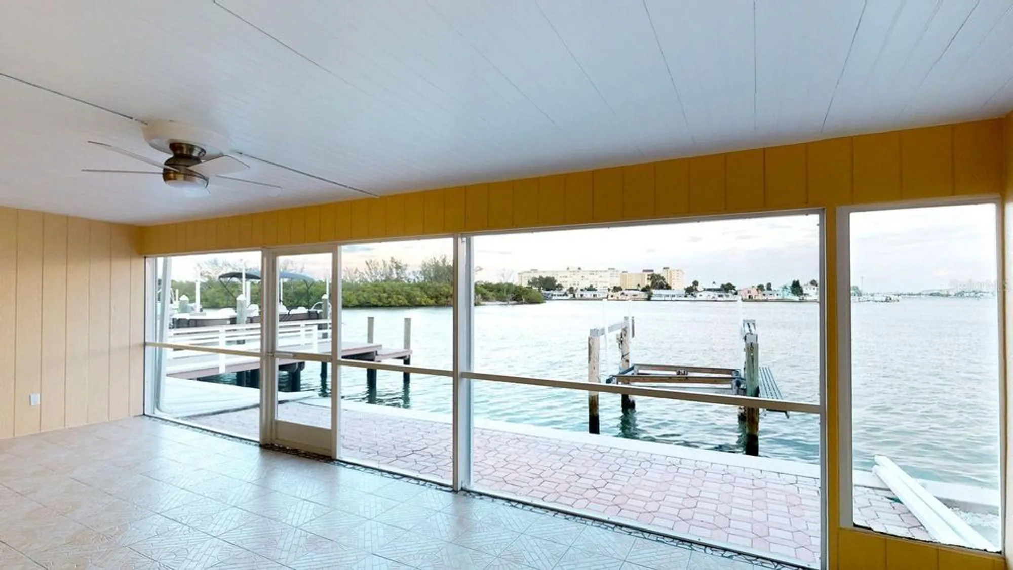Property Slideshow image 80 of 96 | 636 boca ciega point blvd s, St Petersburg, FL, 33708