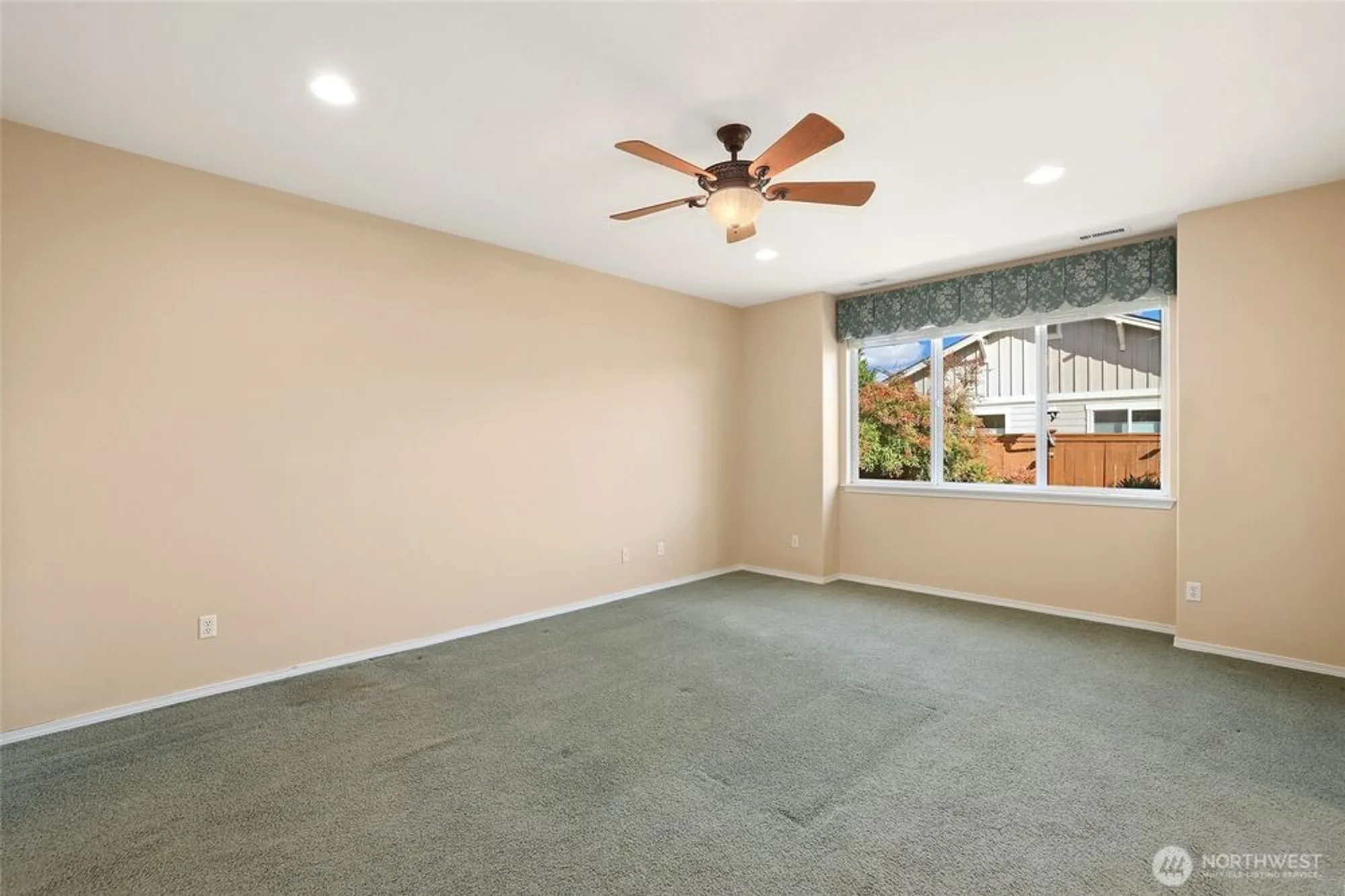 Property Slideshow image 13 of 37 | 4316 harstene st, Lacey, WA, 98516