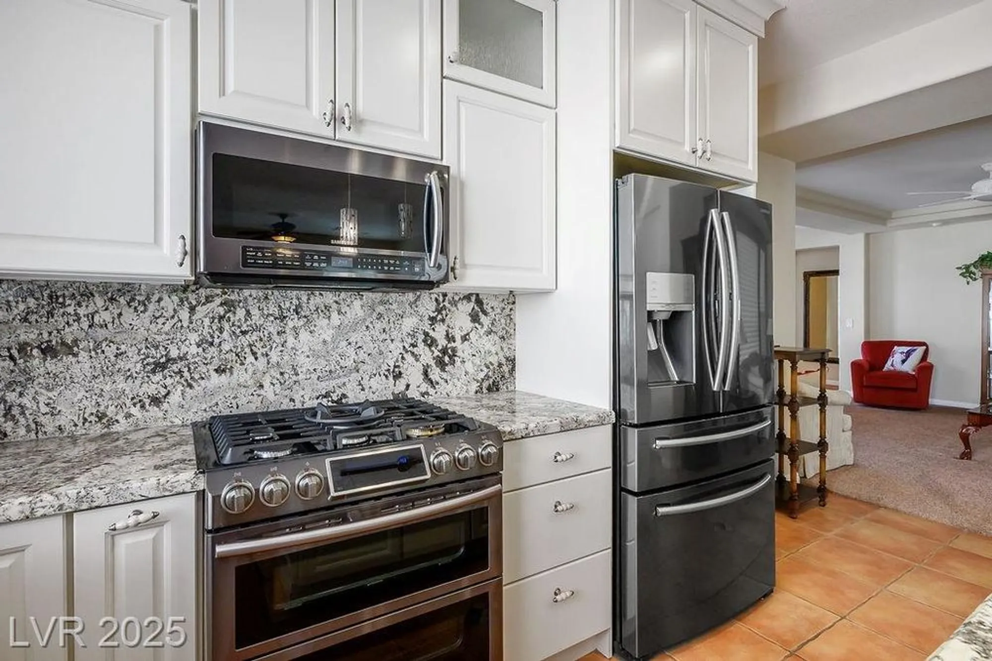 Property Slideshow image 3 of 64 | 5123 vincitor st, Las Vegas, NV, 89135