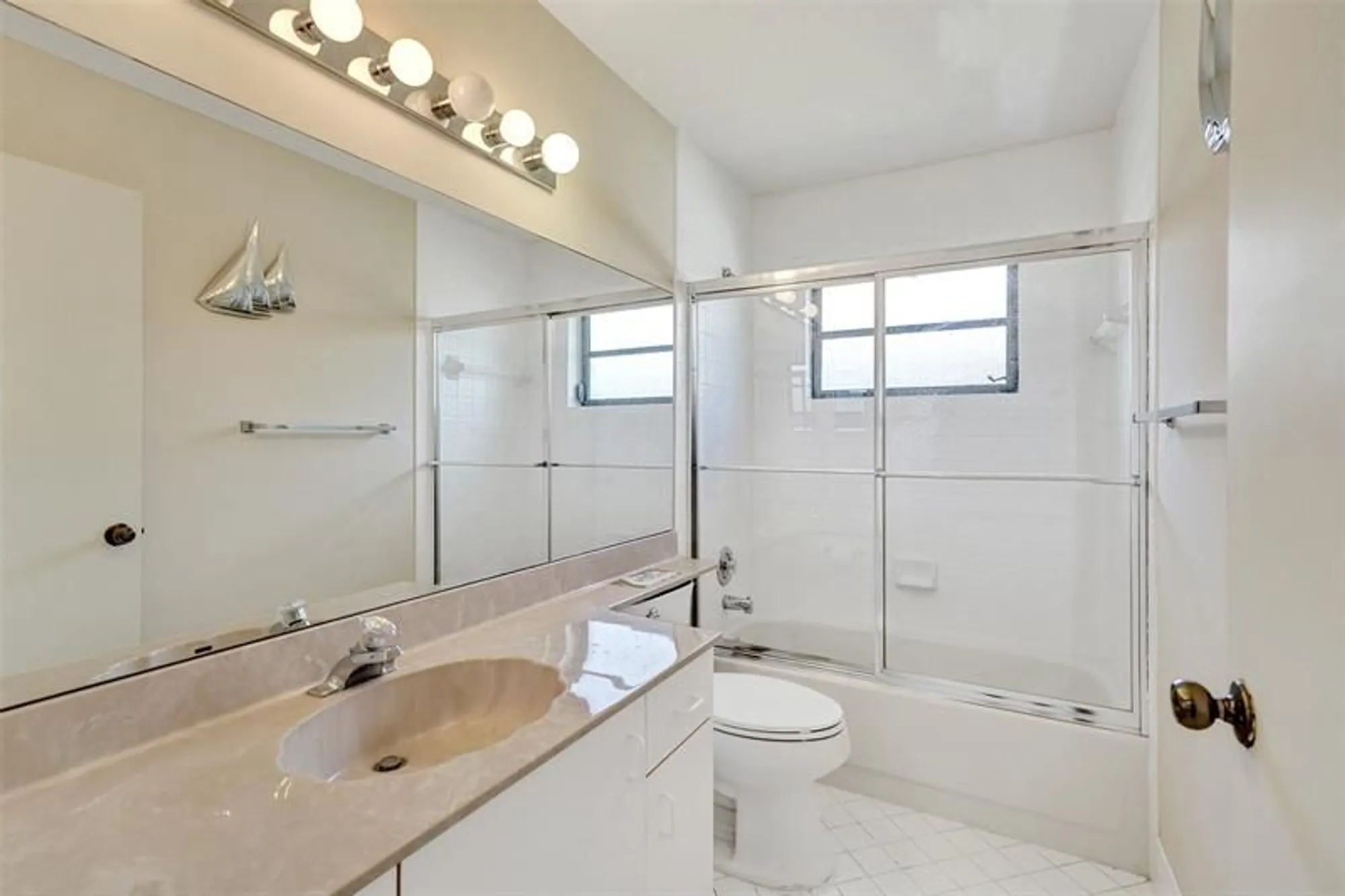 Property Slideshow image 29 of 33 | 8860 boatswain dr, Boynton Beach, FL, 33436
