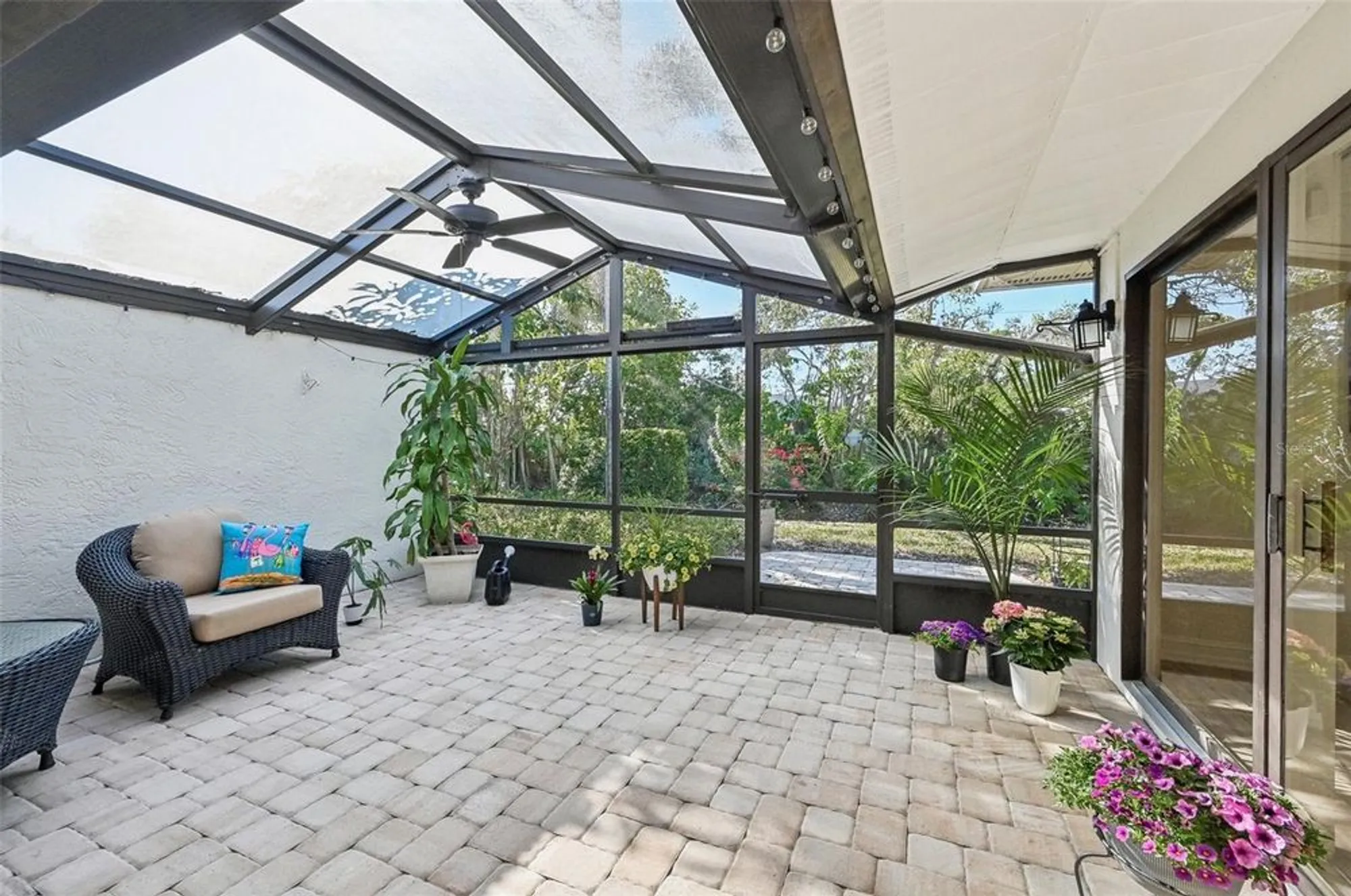 Property Slideshow image 33 of 45 | 3880 wilshire cir # 28, Sarasota, FL, 34238