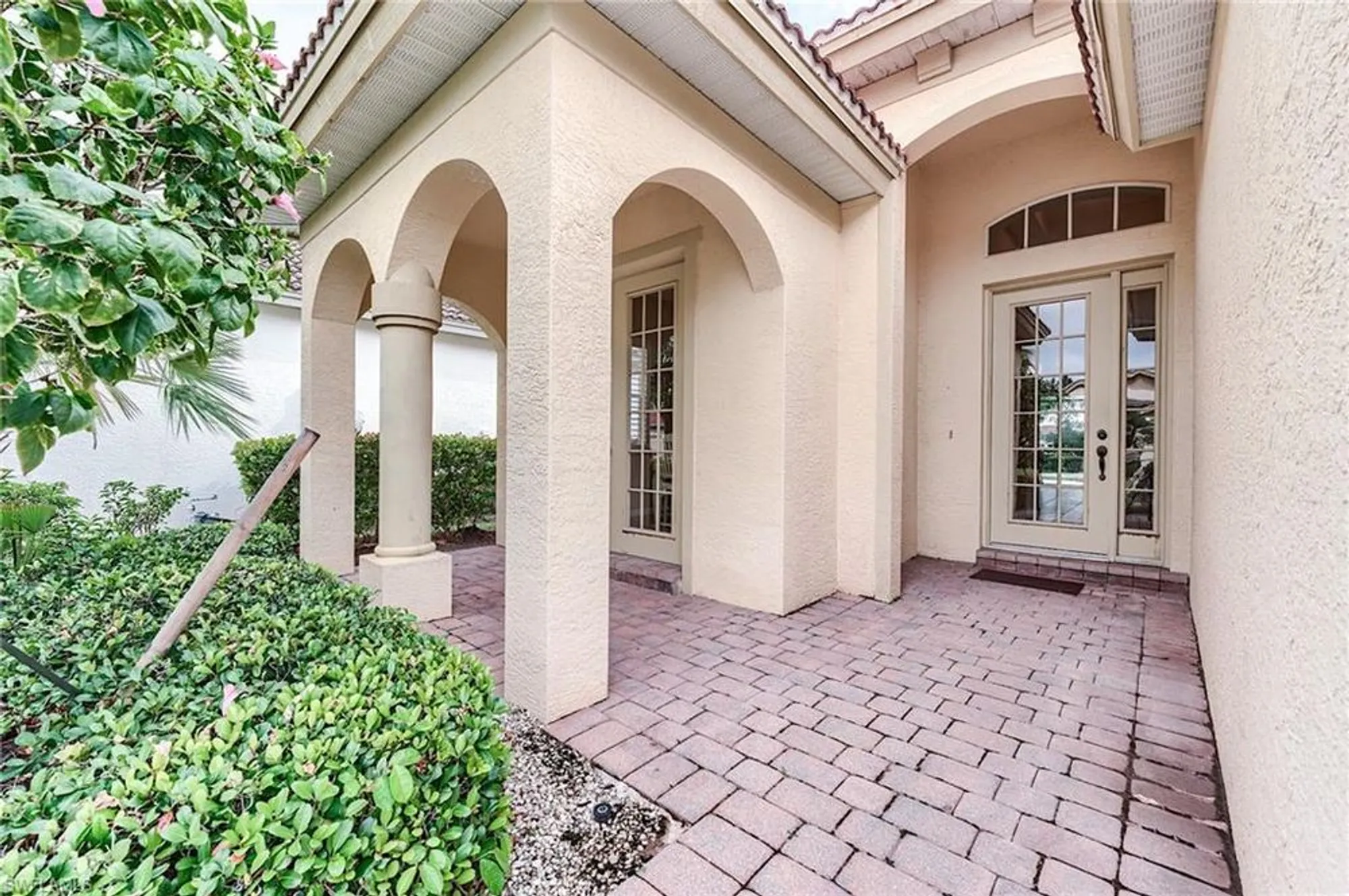 Property Slideshow image 3 of 38 | 3180 bramble cove ct, Fort Myers, FL, 33905