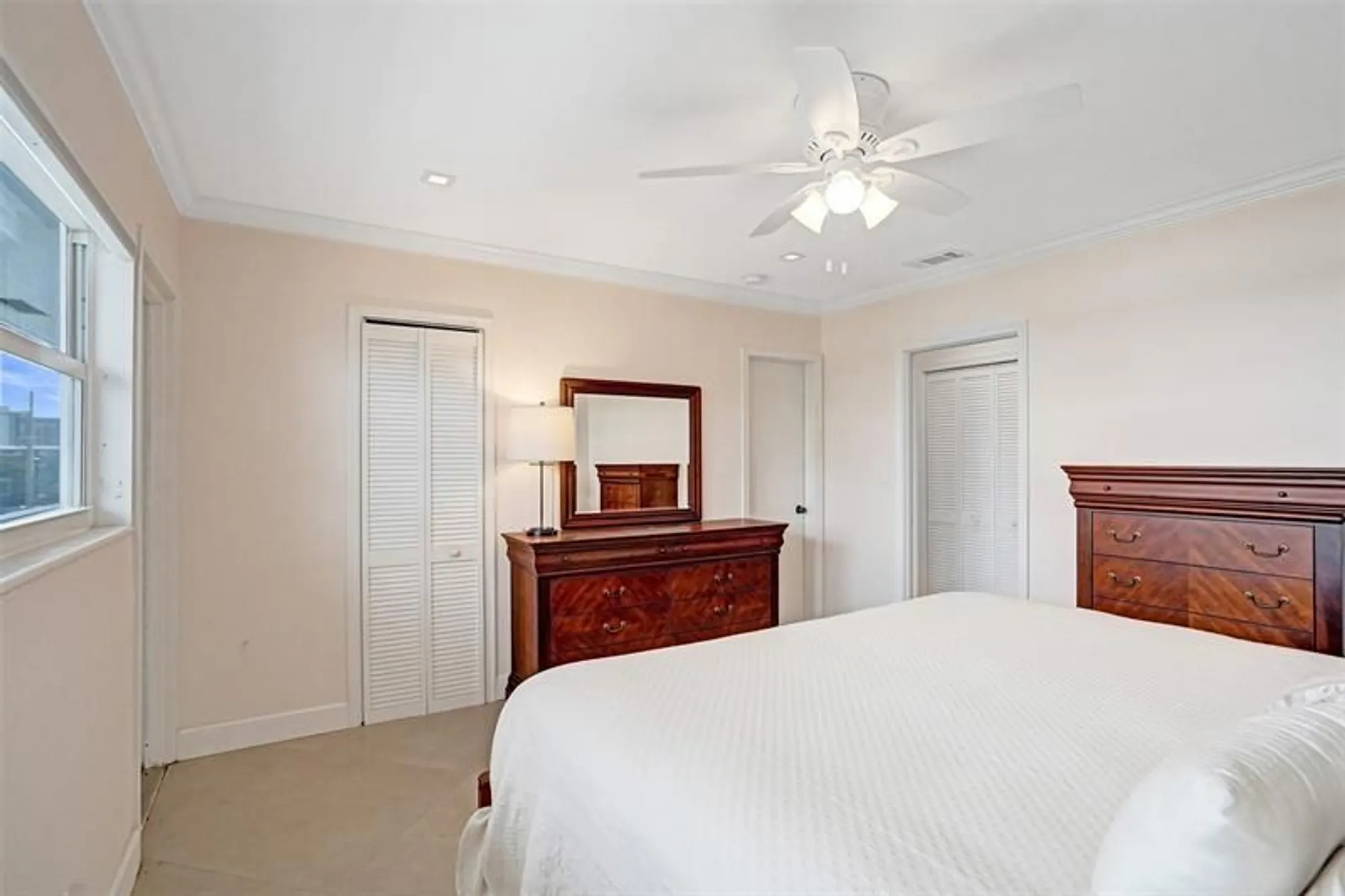 Property Slideshow image 5 of 49 | 1001 n riverside dr 304, Pompano Beach, FL, 33062
