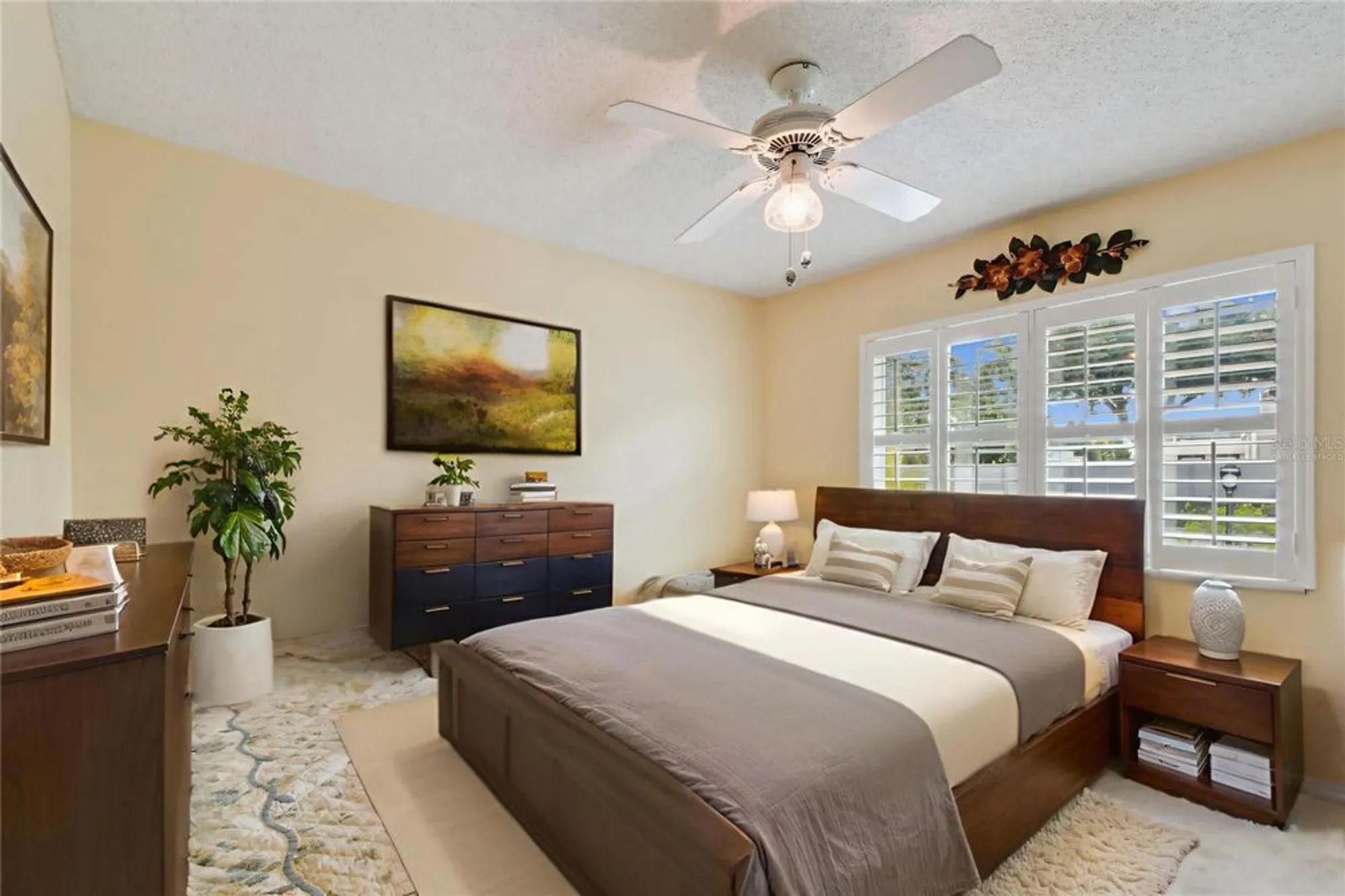 Property Slideshow image 20 of 28 | 912 e del webb blvd, Sun City Center, FL, 33573
