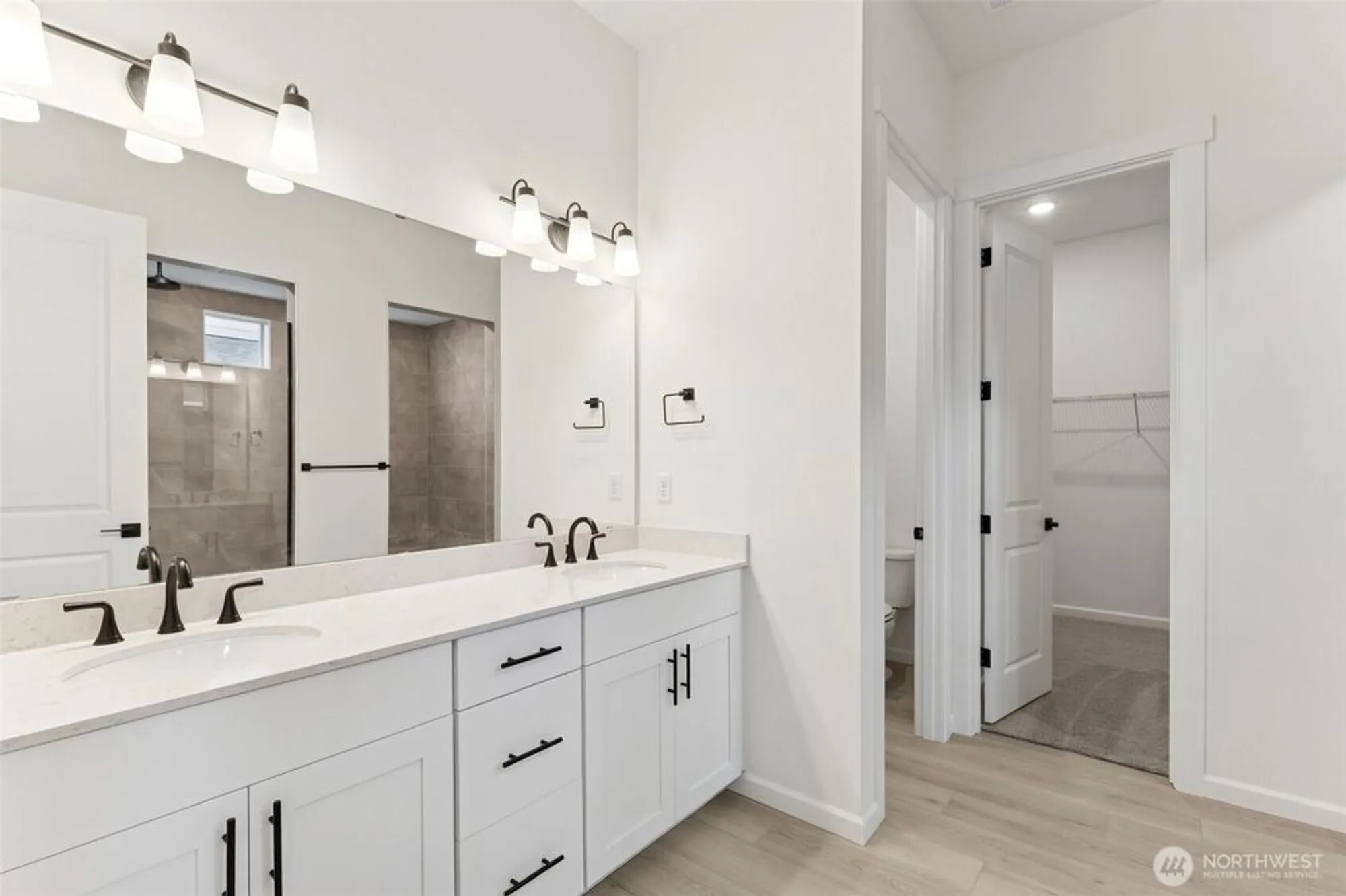 Property Slideshow image 10 of 16 | 61 mccartney peak # 73, Port Ludlow, WA, 98365