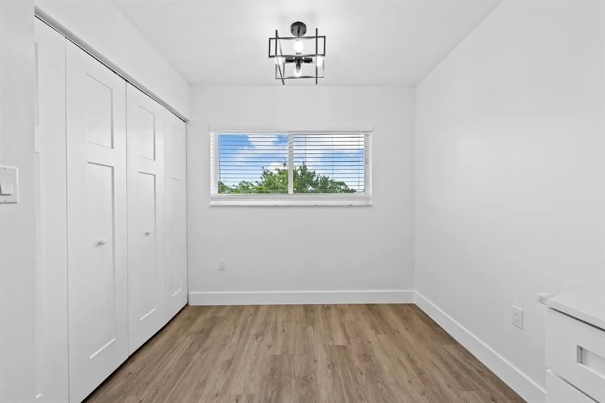 Property Slideshow image 15 of 20 | 4734 lucerne lakes blvd 303, Lake Worth, FL, 33467