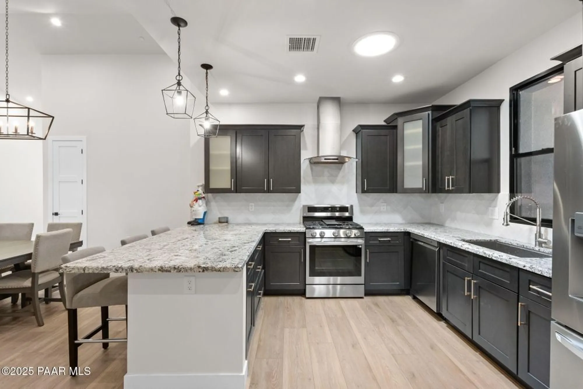 Property Slideshow image 9 of 43 | 1020 sunrise blvd, Prescott, AZ, 86301