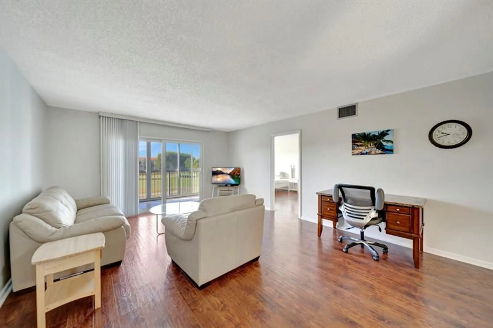 Property Slideshow image 12 of 54 | 900 sw 128th ave, Pembroke Pines, FL, 33027