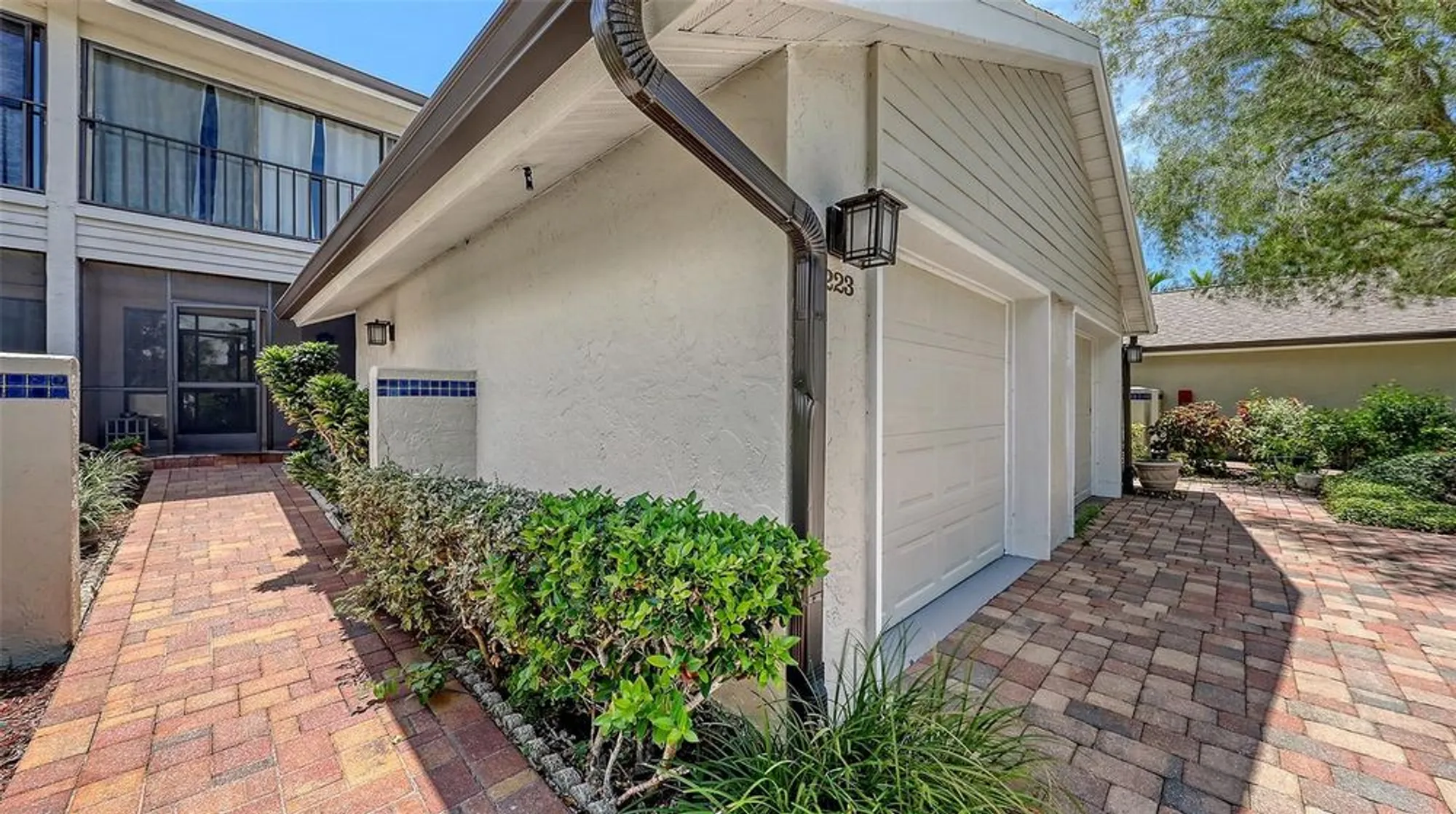 Property Slideshow image 4 of 39 | 5223 heron way # 104, Sarasota, FL, 34231