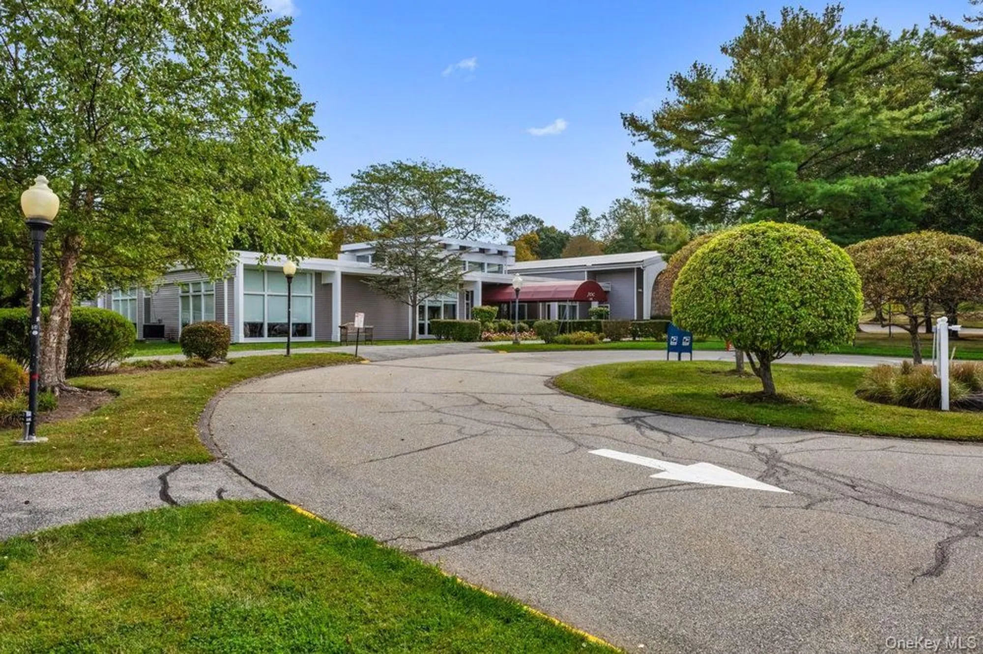Property Slideshow image 26 of 35 | 141 flintlock way b, Yorktown Heights, NY, 10598