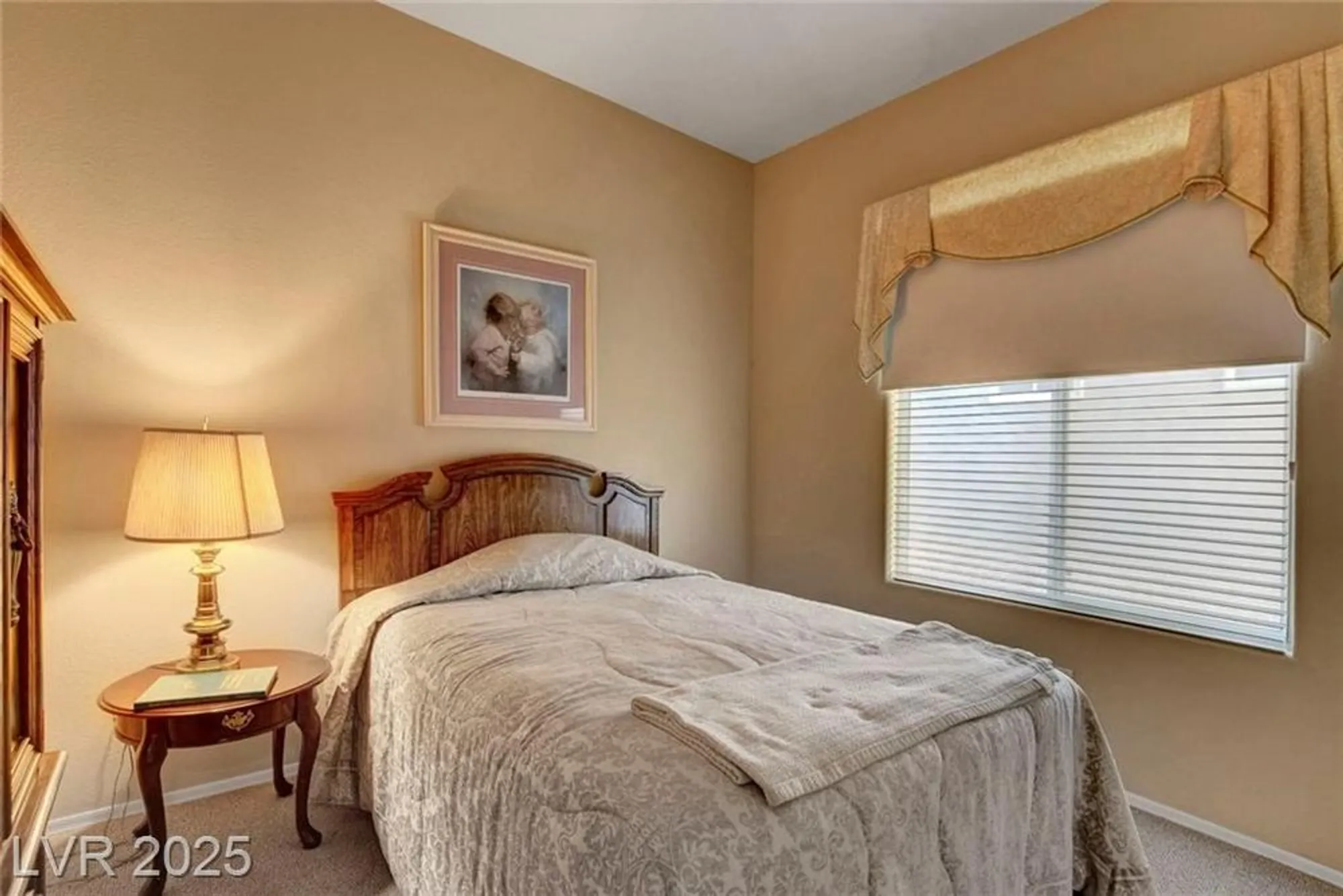 Property Slideshow image 22 of 29 | 3001 swan hill dr, Las Vegas, NV, 89134