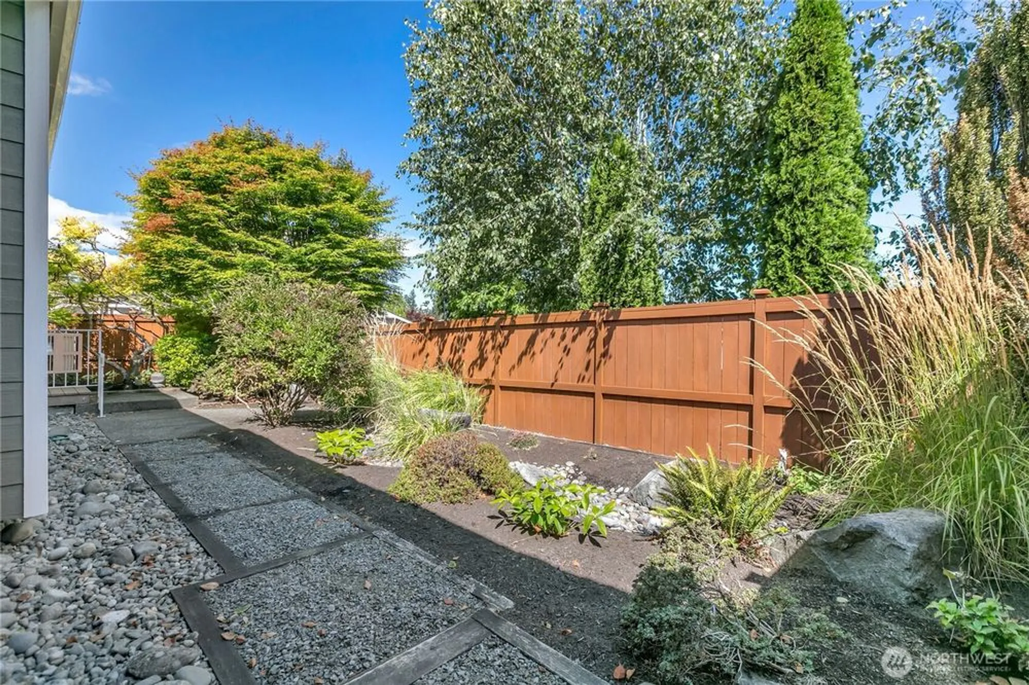 Property Slideshow image 32 of 38 | 4961 spokane st, Lacey, WA, 98516