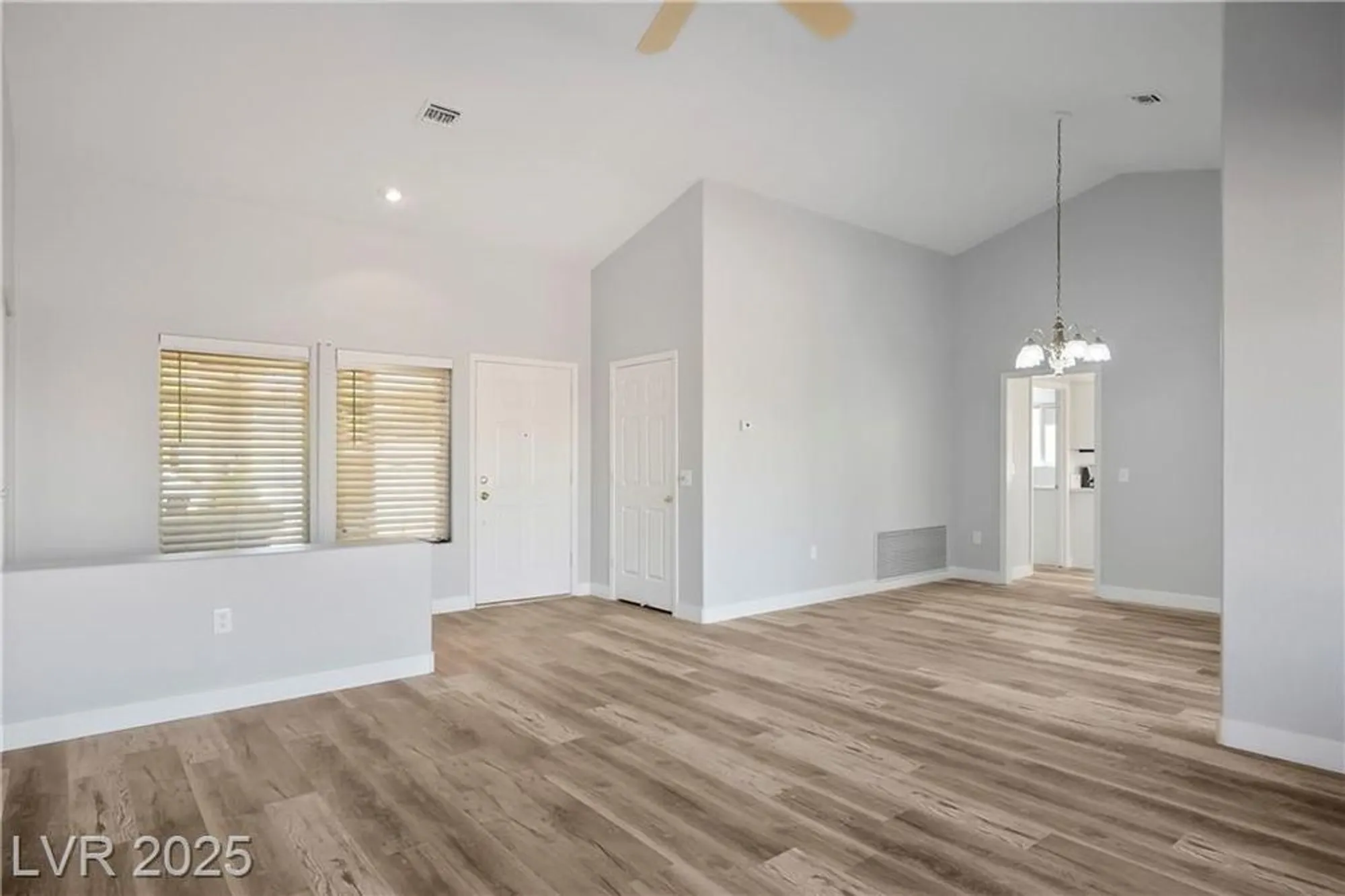 Property Slideshow image 19 of 59 | 8500 gull dr, Las Vegas, NV, 89134