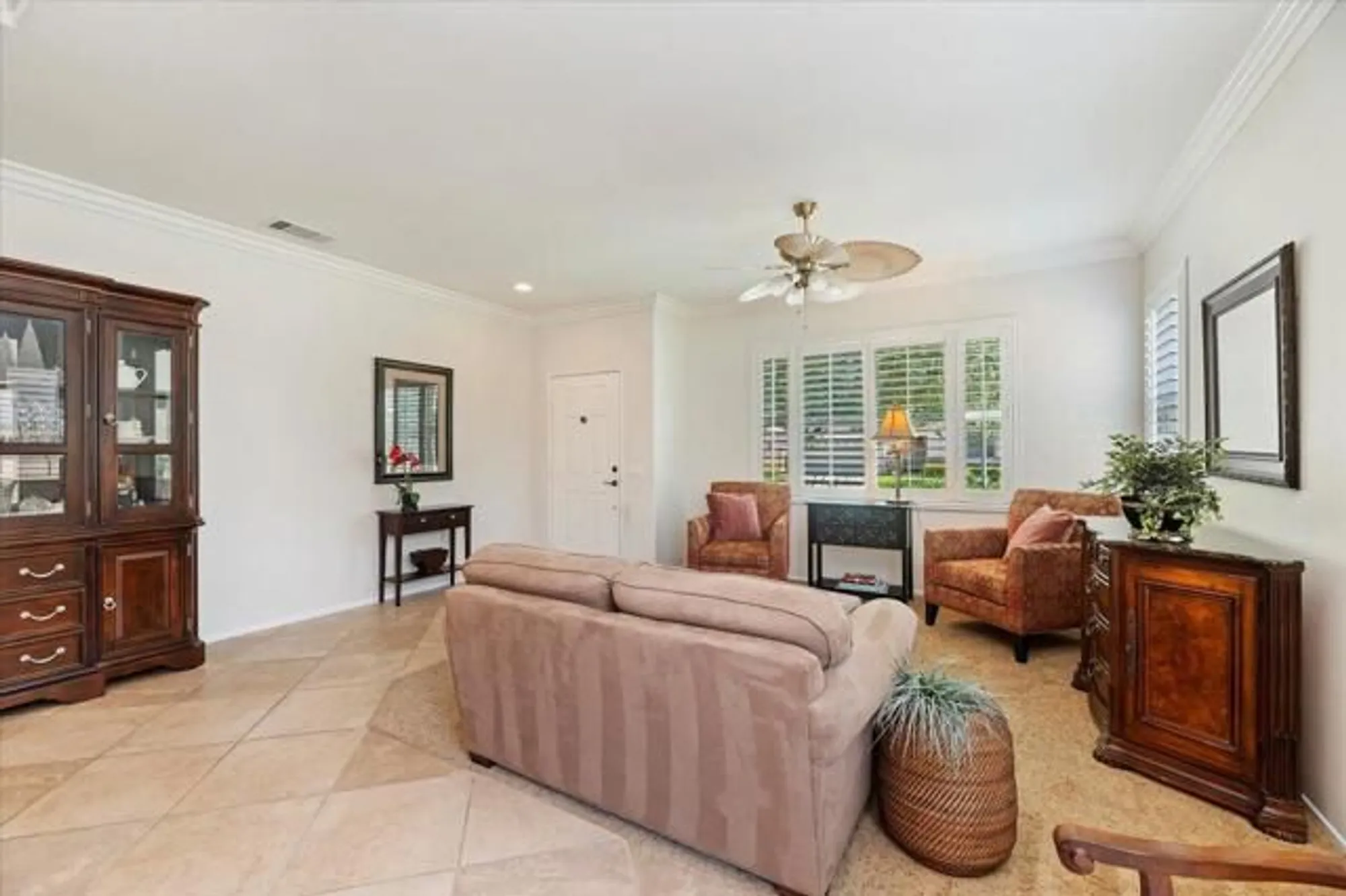 Property Slideshow image 11 of 37 | 28026 crystal spring dr, Menifee, CA, 92584