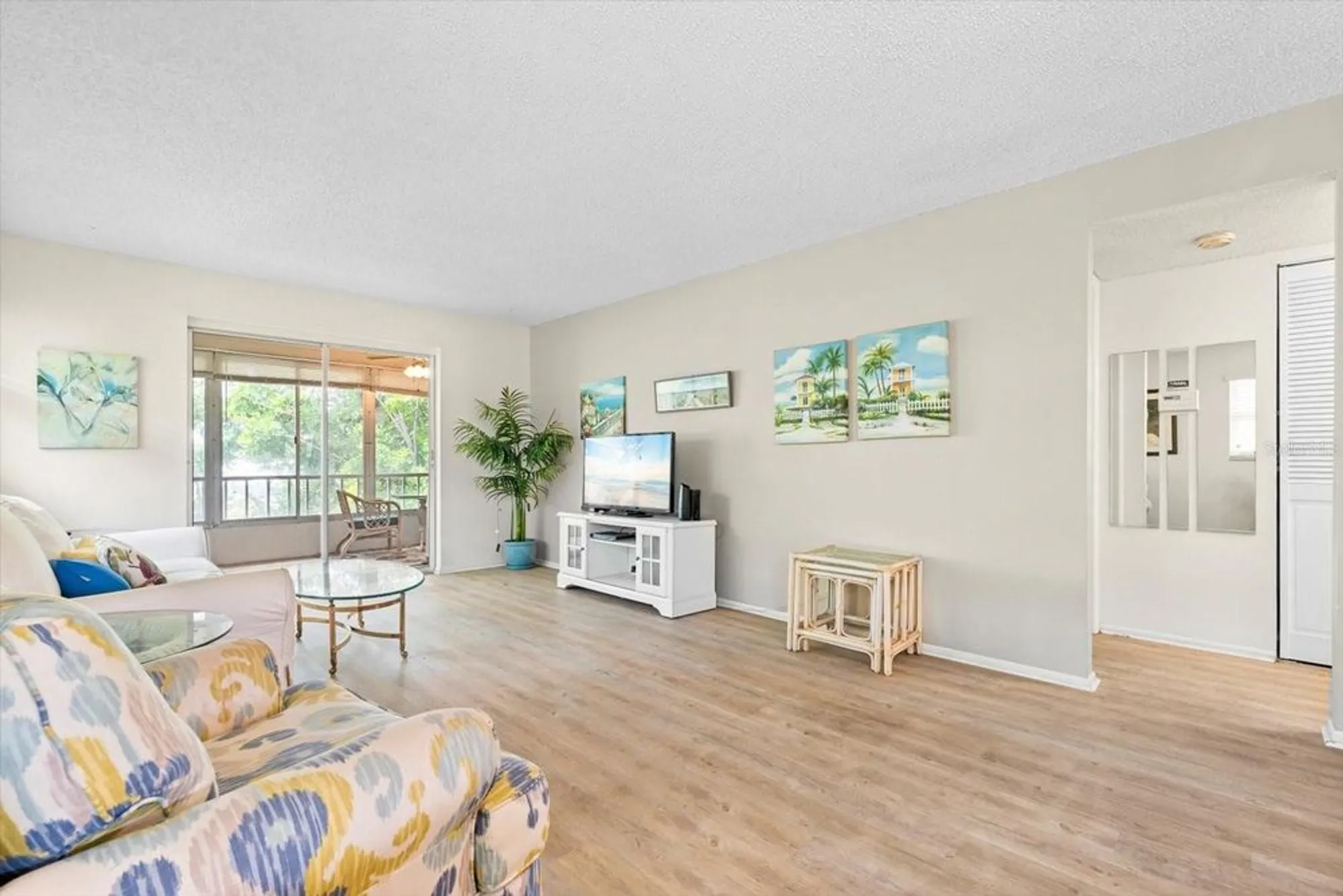 Property Slideshow image 13 of 27 | 304 47th avenue dr 307, Bradenton, FL, 34207