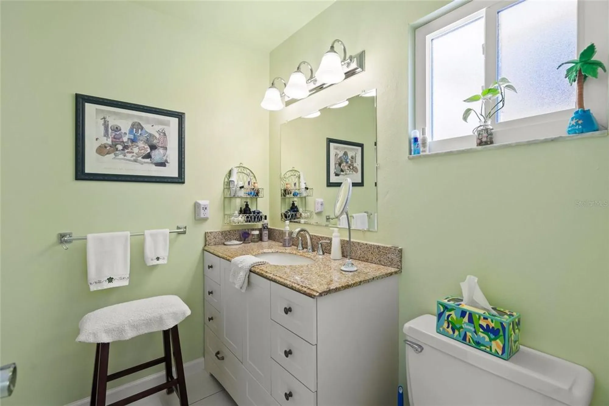 Property Slideshow image 24 of 41 | 1325 glen oaks dr 133, Sarasota, FL, 34232