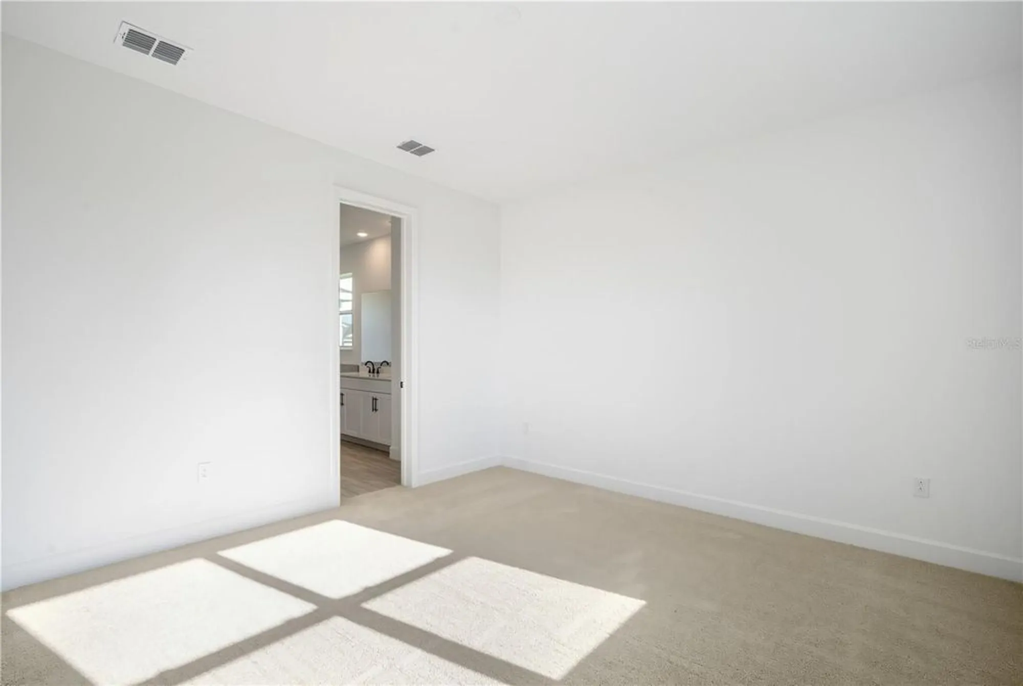 Property Slideshow image 14 of 39 | 9071 players dr, Weeki Wachee, FL, 34613