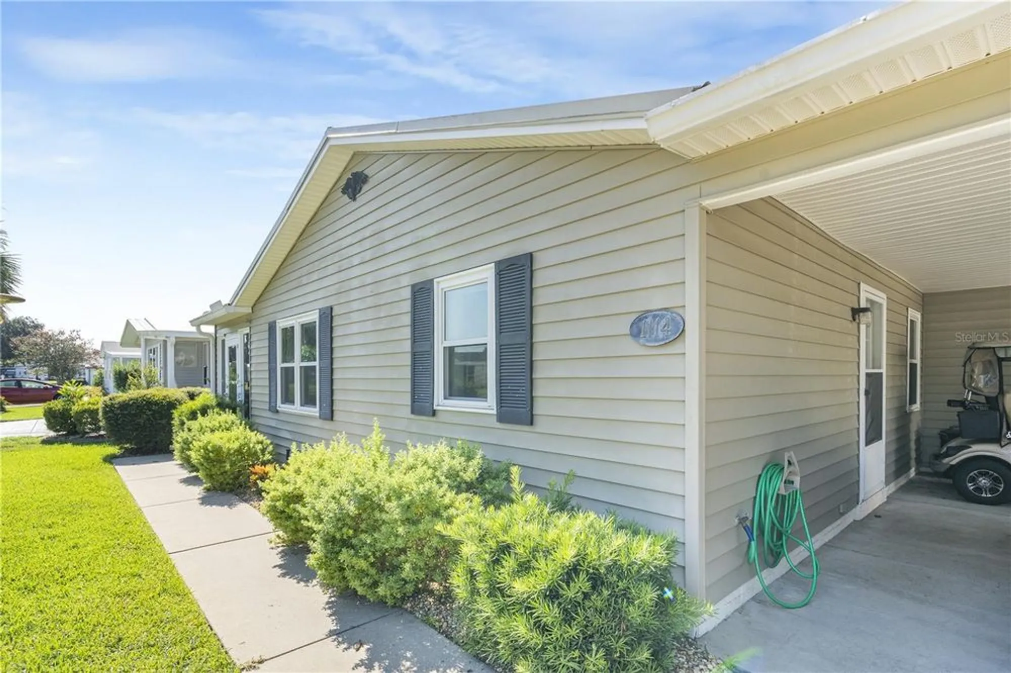 Property Slideshow image 2 of 33 | 1114 paradise dr, Lady Lake, FL, 32159