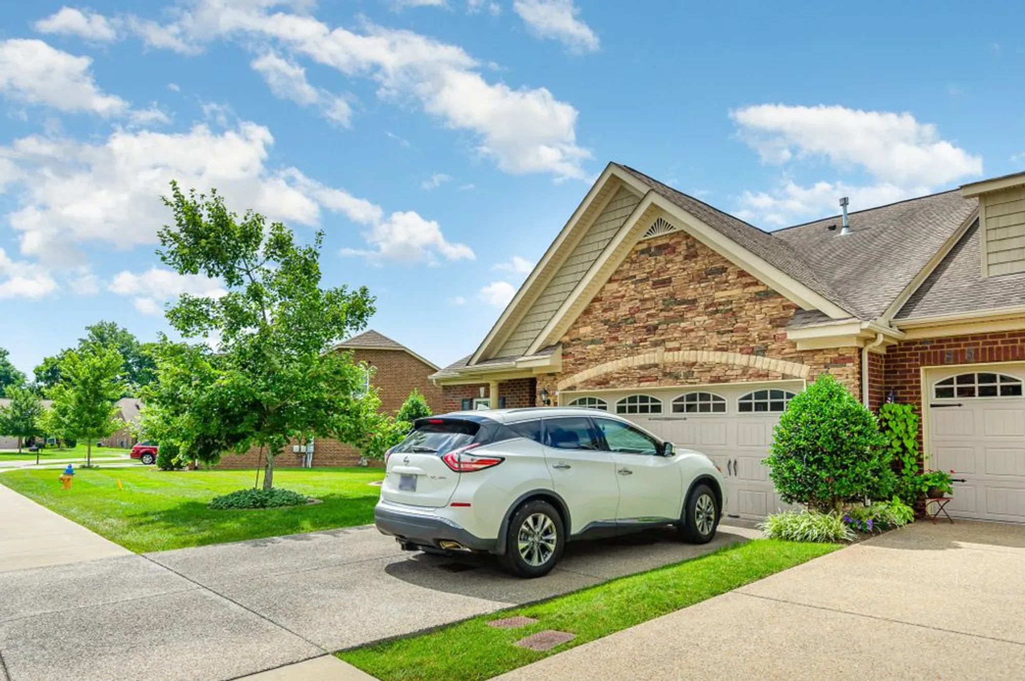 Property Slideshow image 2 of 37 | 445 stonegate dr, Lebanon, TN, 37090