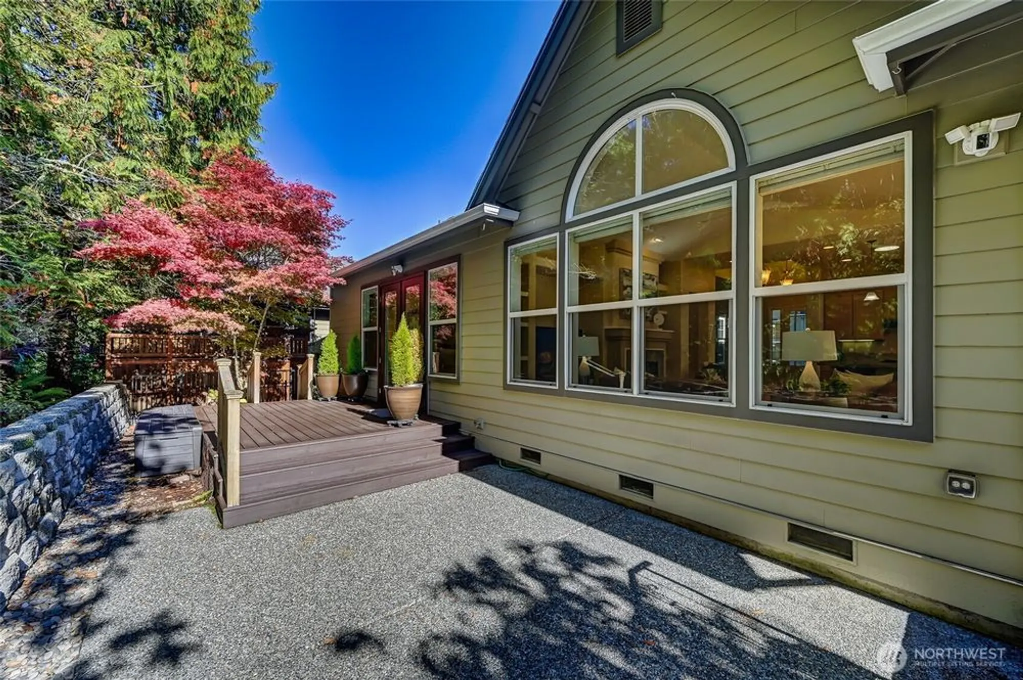 Property Slideshow image 35 of 40 | 12115 big leaf way, Redmond, WA, 98053