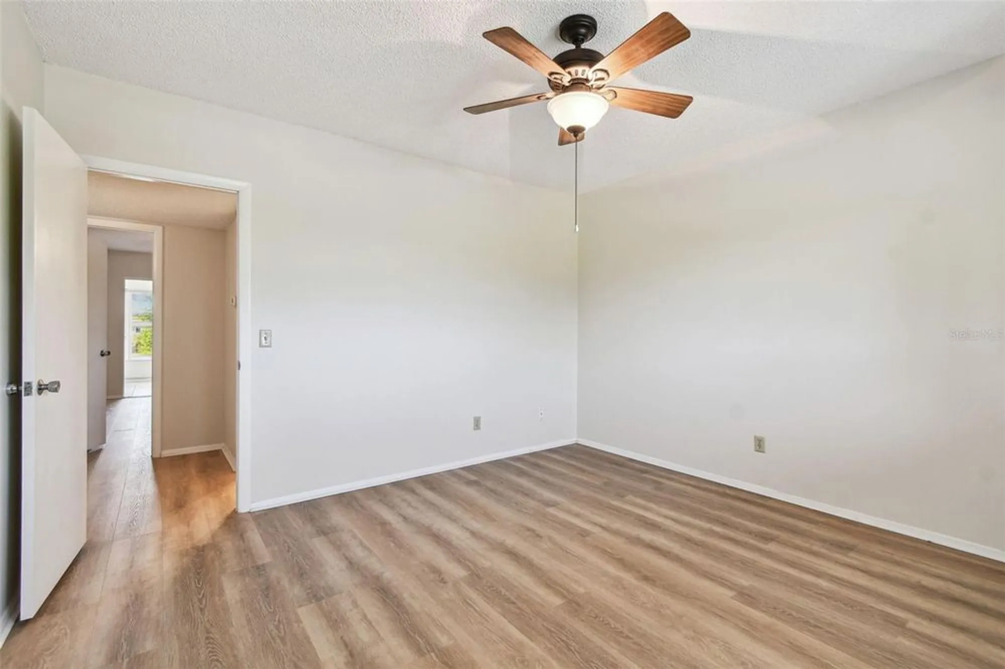 Property Slideshow image 33 of 52 | 2430 florentine way 46, Clearwater, FL, 33763