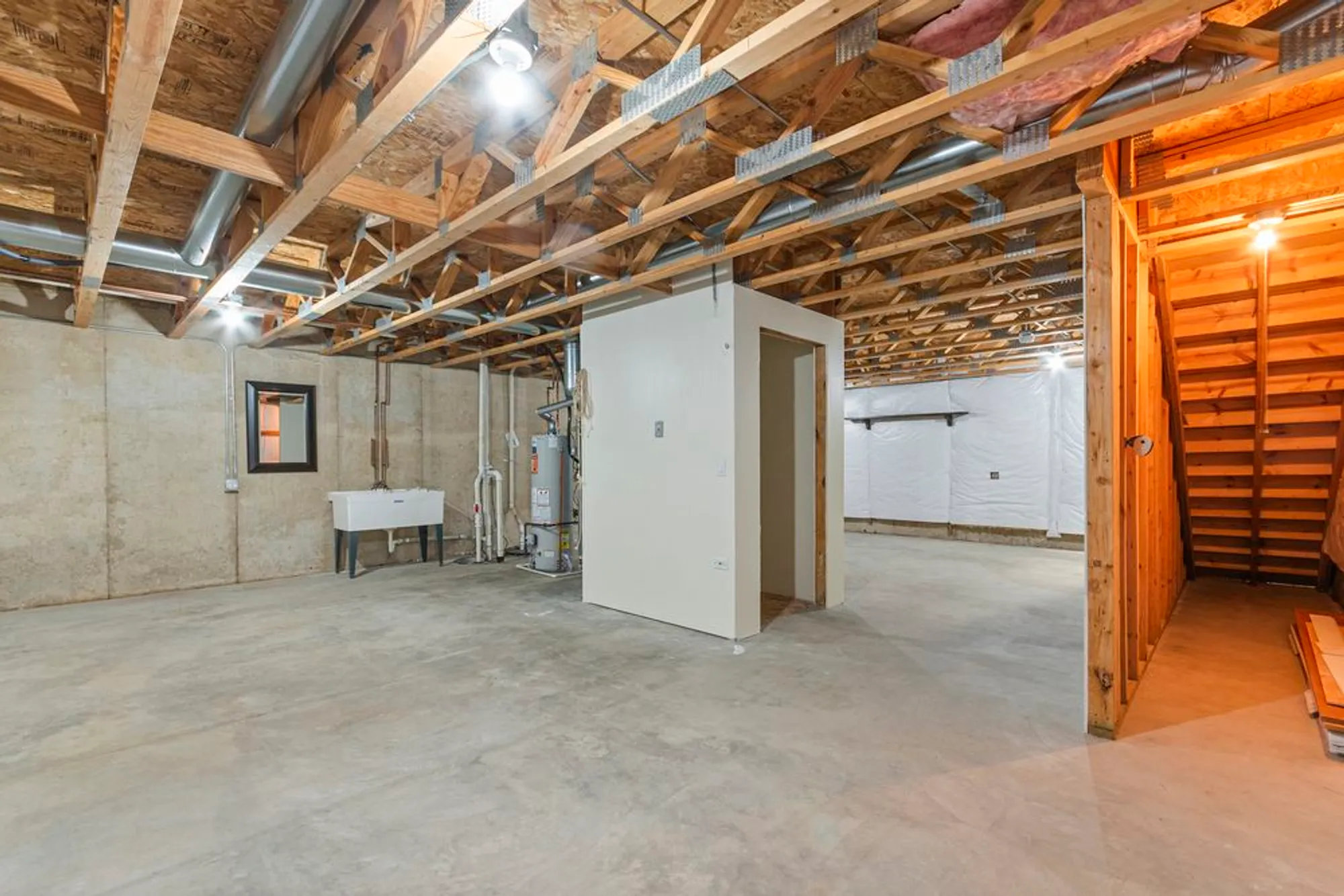 Property Slideshow image 16 of 31 | 631 belmont ln, Carol Stream, IL, 60188