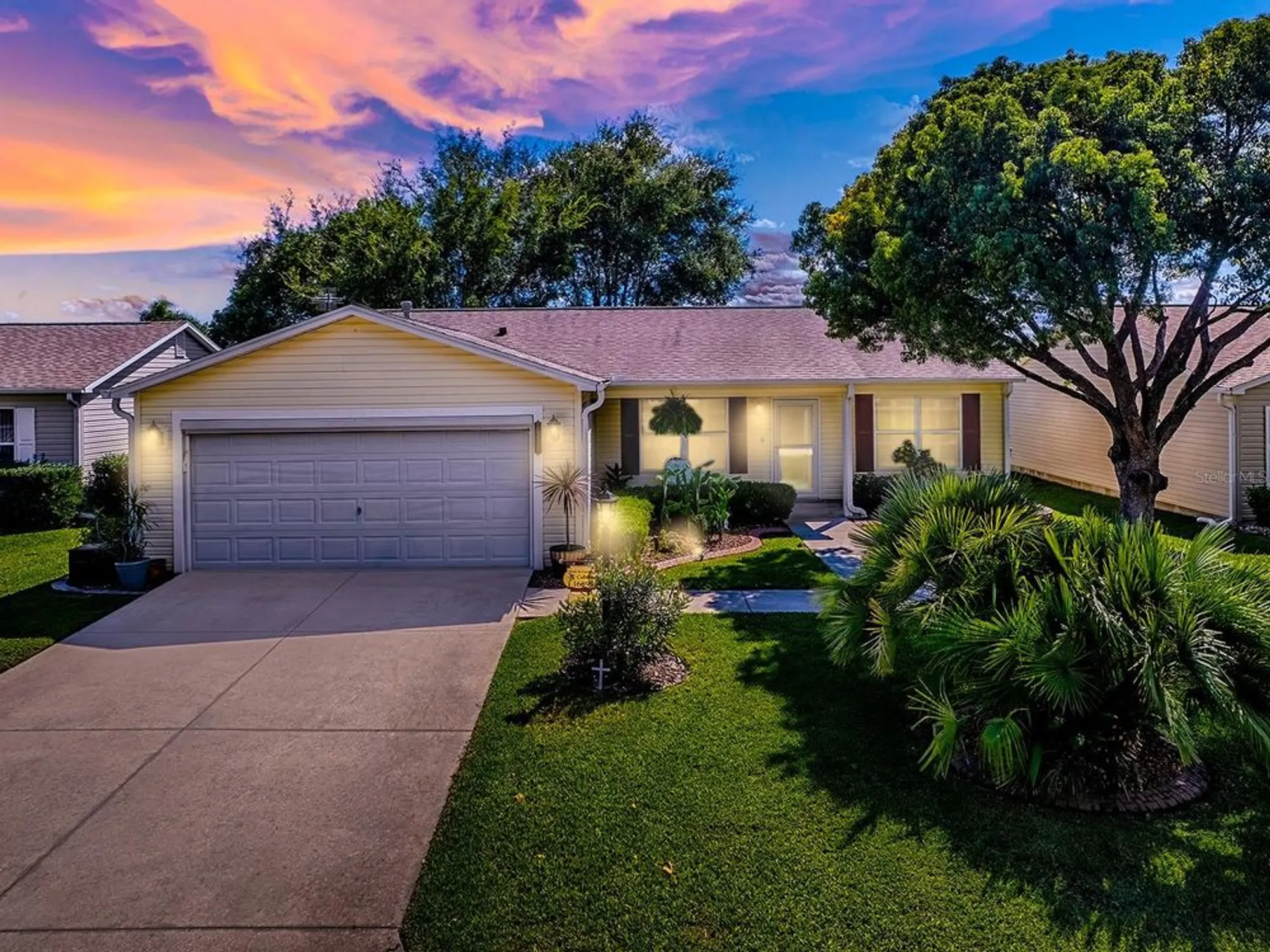 Property Slideshow image 1 of 38 | 16899 se 96th chapelwood cir, The Villages, FL, 32162