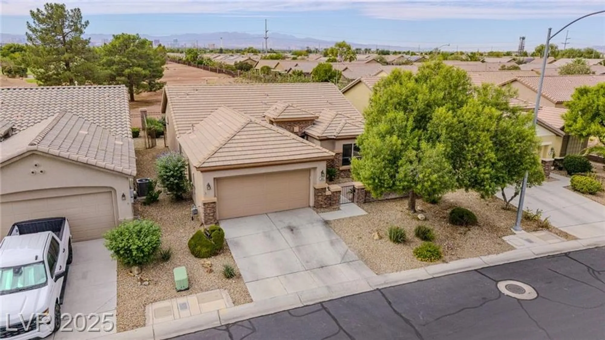 Property Slideshow image 51 of 65 | 3447 halter dr, Las Vegas, NV, 89122