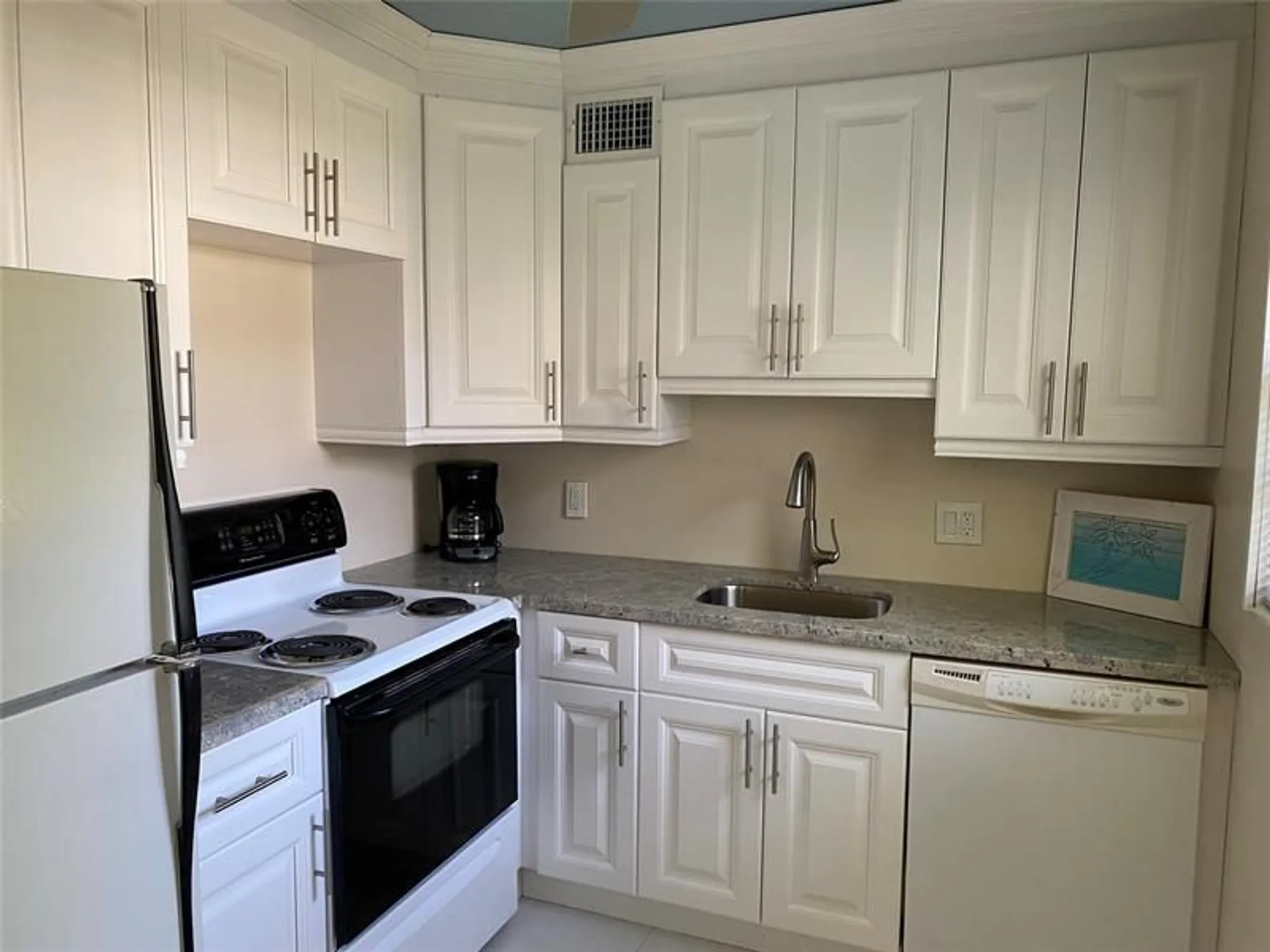 Property Slideshow image 8 of 43 | 209 ventnor m # 209, Deerfield Beach, FL, 33442