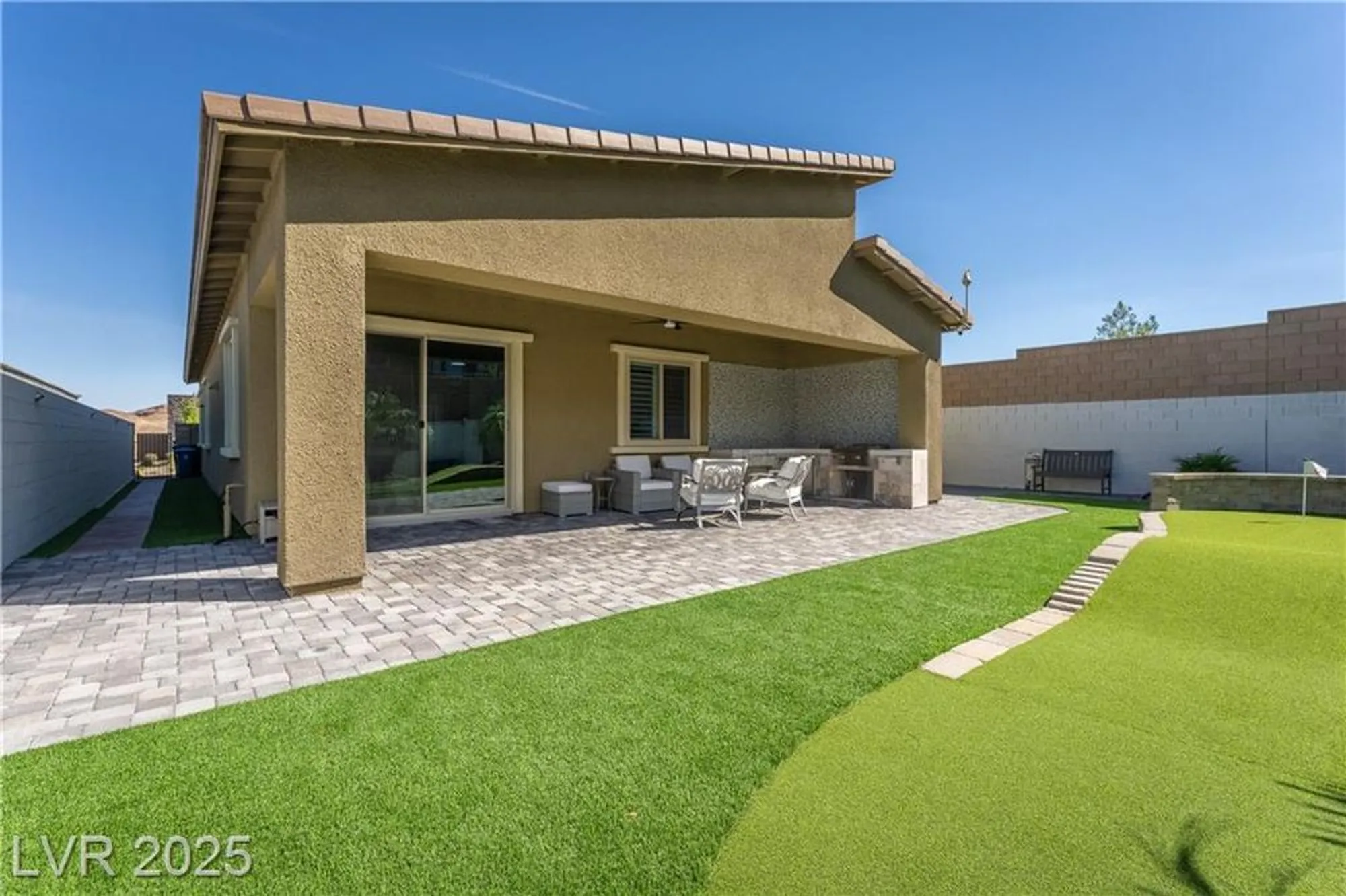 Property Slideshow image 21 of 44 | 12438 heritage bend dr, Las Vegas, NV, 89138