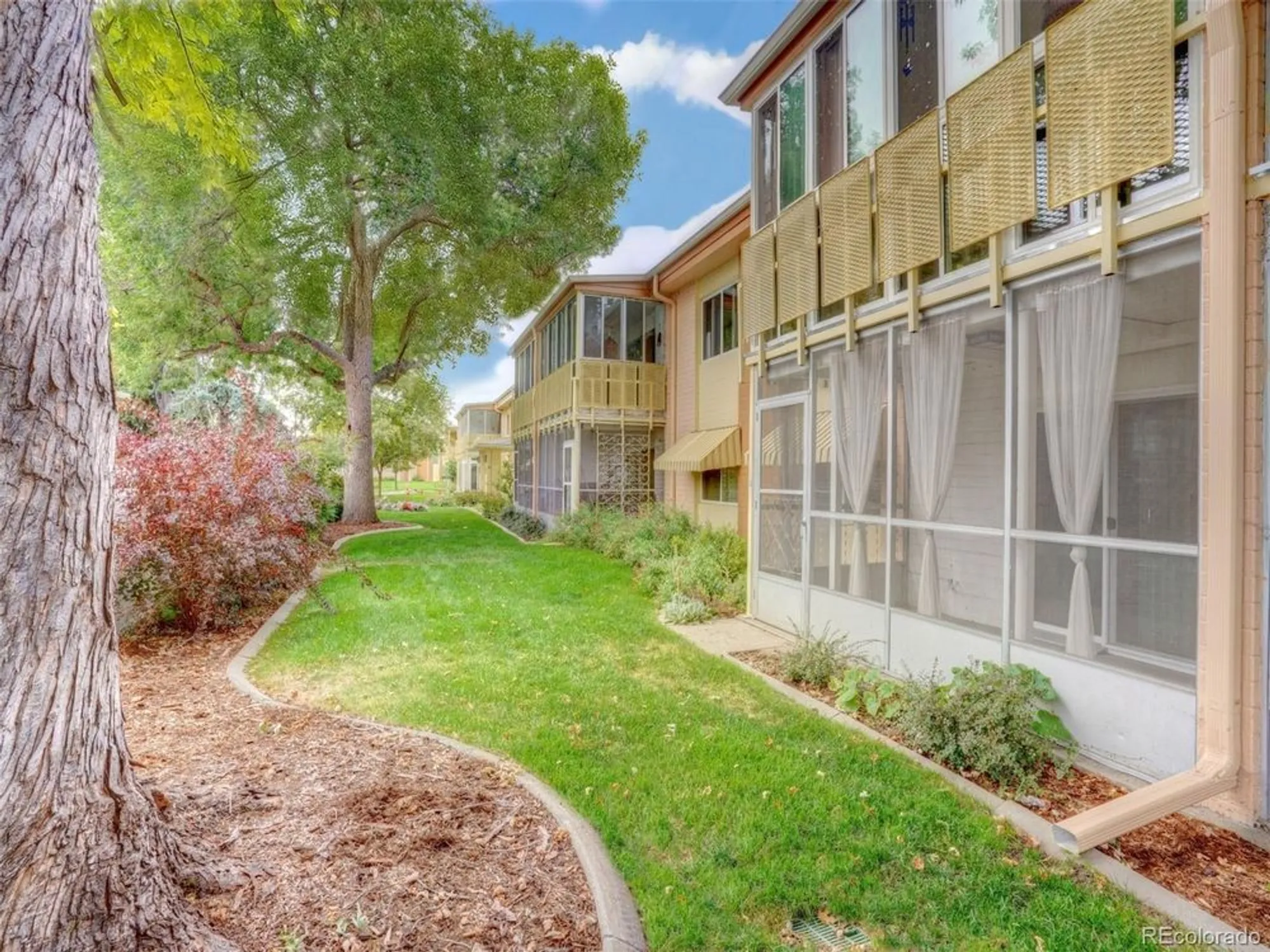 Property Slideshow image 5 of 50 | 665 s clinton st apt 14a, Denver, CO, 80247