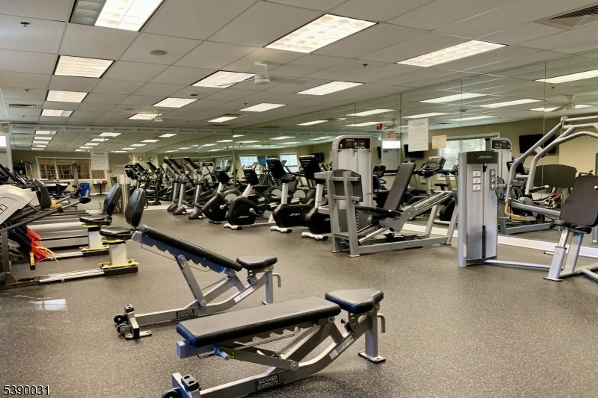 Property Slideshow image 34 of 42 | 29 medici dr, Somerset, NJ, 08873