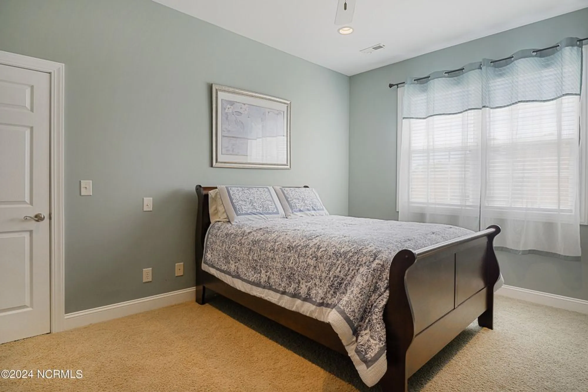 Property Slideshow image 25 of 52 | 8975 smithfield dr 2, Calabash, NC, 28467