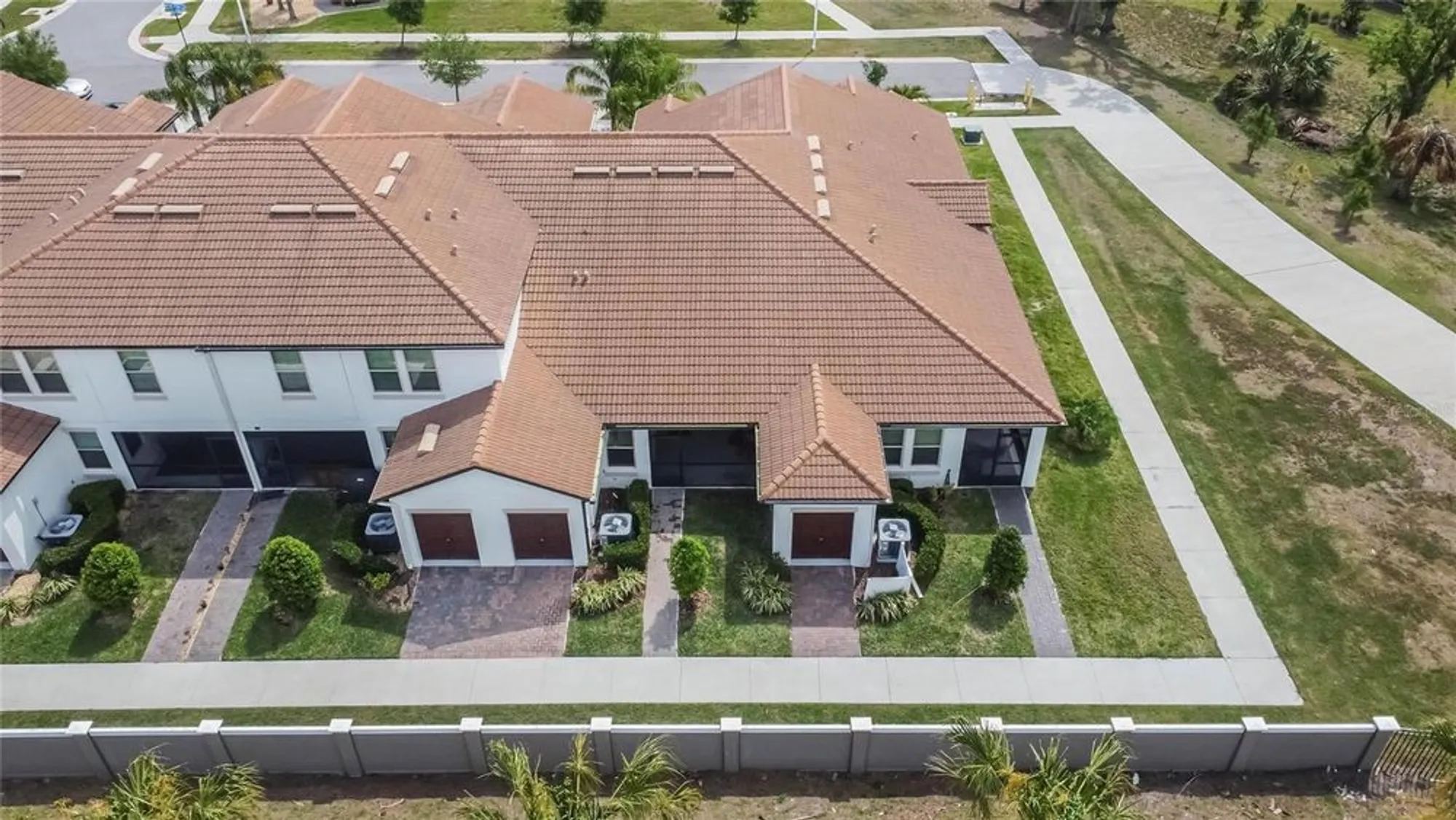 Property Slideshow image 46 of 97 | 16927 april plush dr, Wimauma, FL, 33598