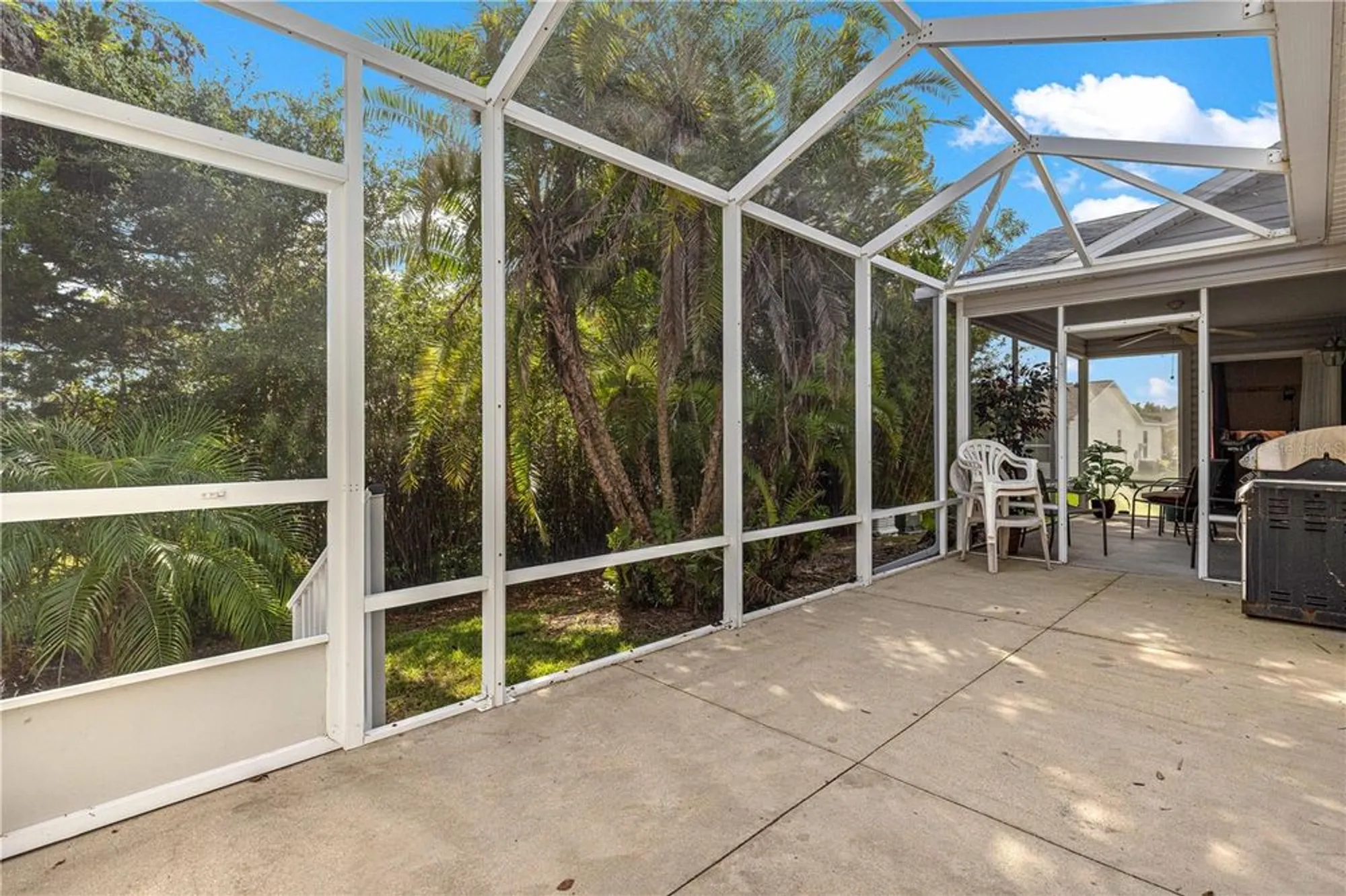 Property Slideshow image 18 of 31 | 9345 se 177th simons ln, The Villages, FL, 32162