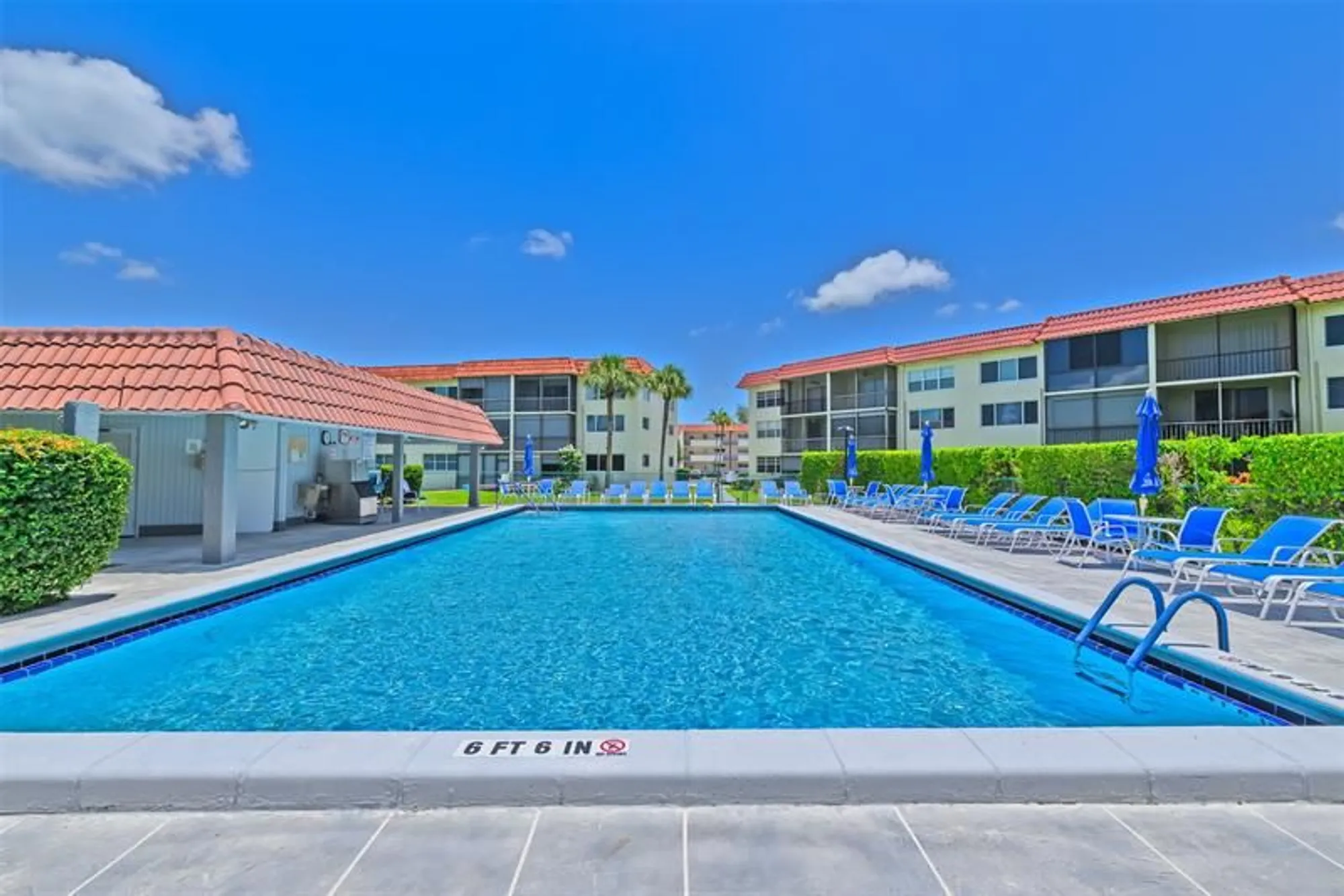 Property Slideshow image 37 of 51 | 9511 n hollybrook lake dr 207, Pembroke Pines, FL, 33025