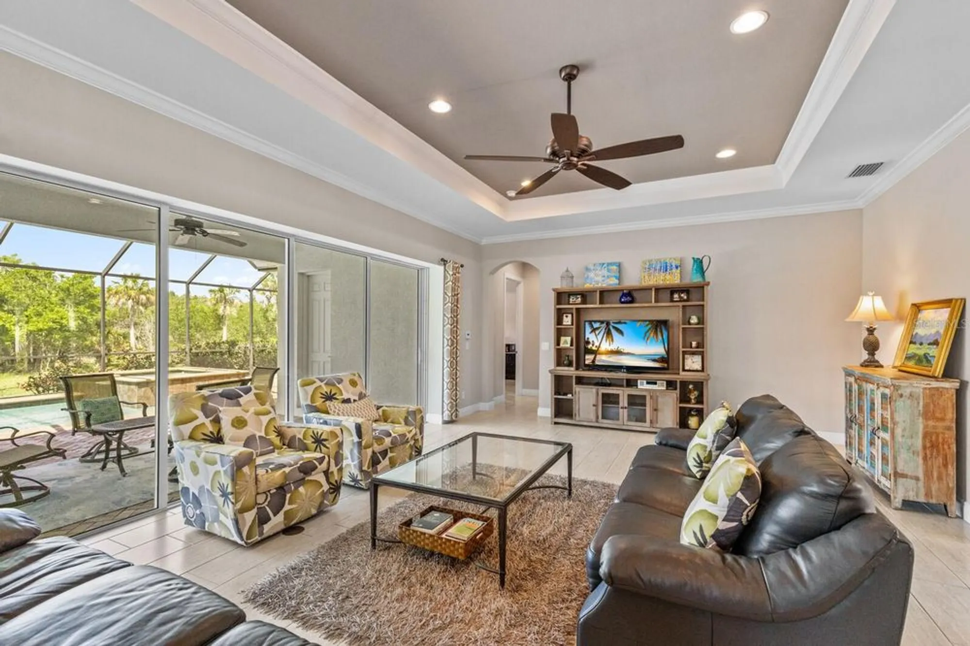 Property Slideshow image 10 of 94 | 5209 lake overlook ave, Bradenton, FL, 34208