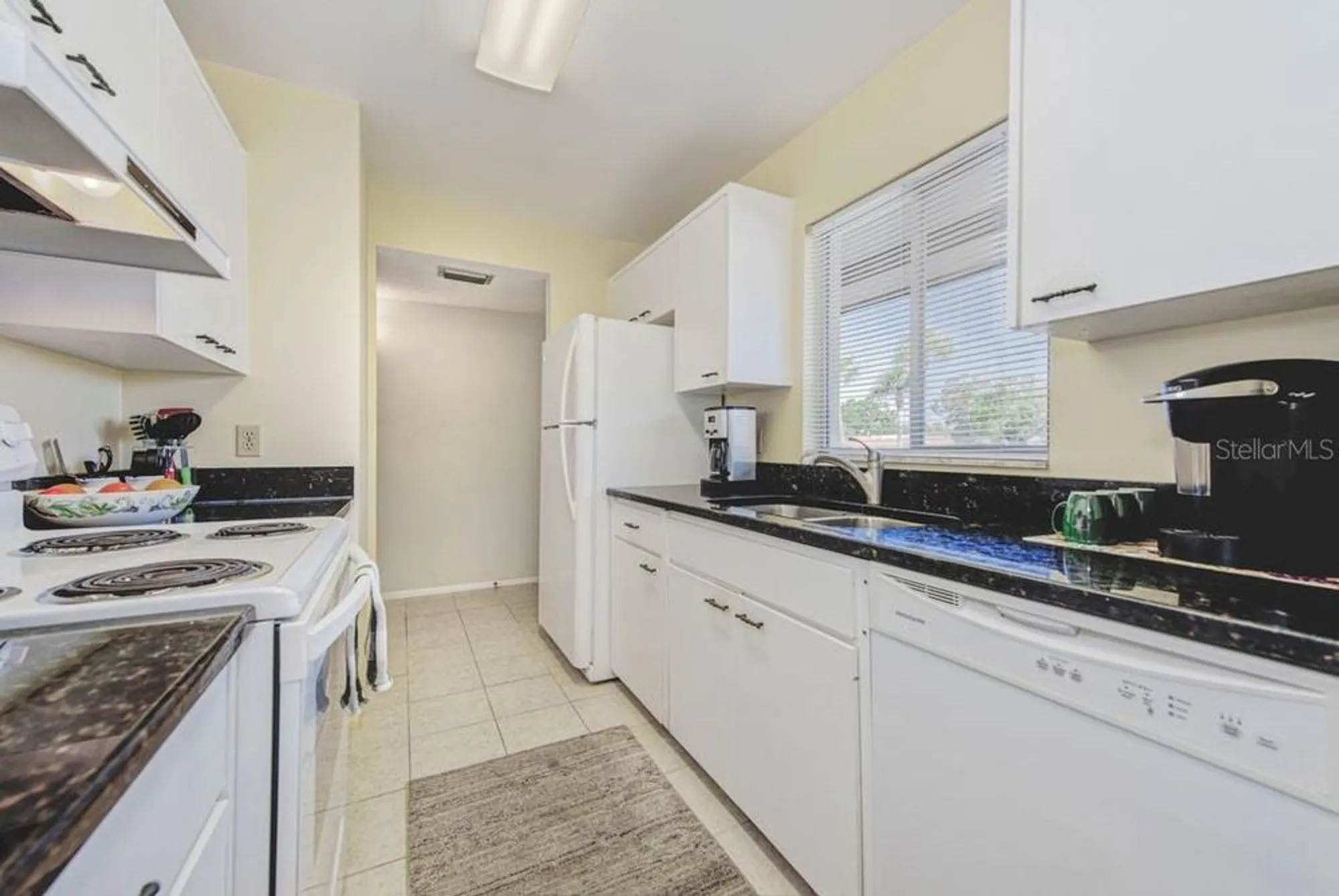 Property Slideshow image 12 of 58 | 3690 pinecrest st 124, Sarasota, FL, 34232