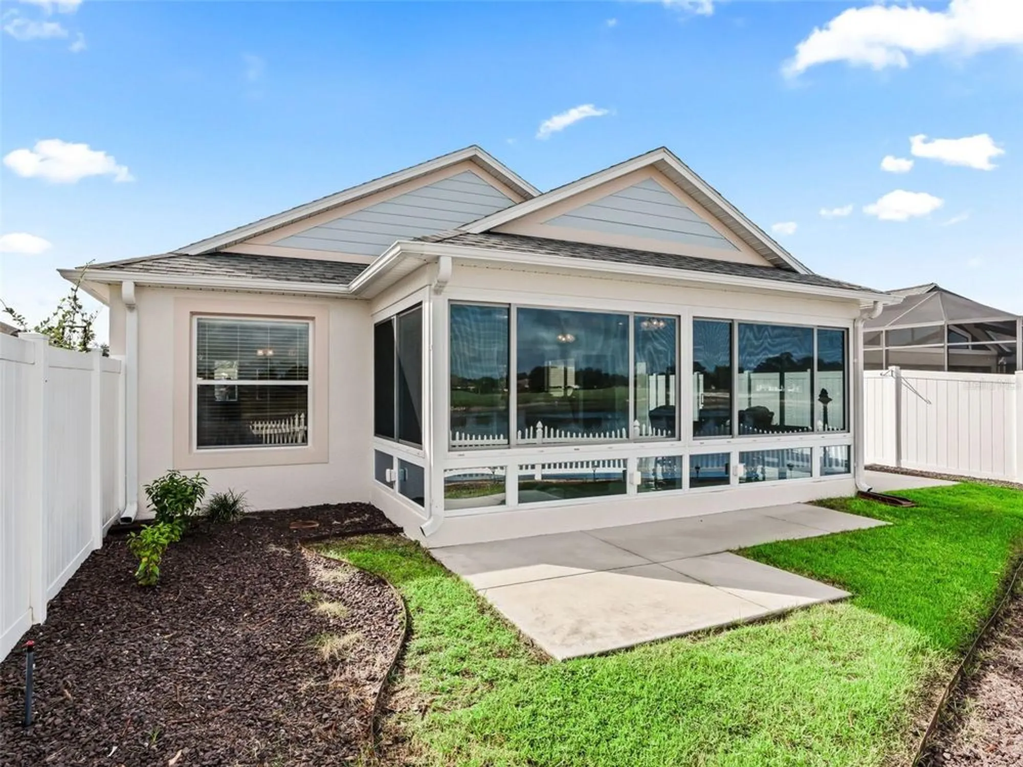 Property Slideshow image 43 of 54 | 1225 edgewater ln, The Villages, FL, 32162