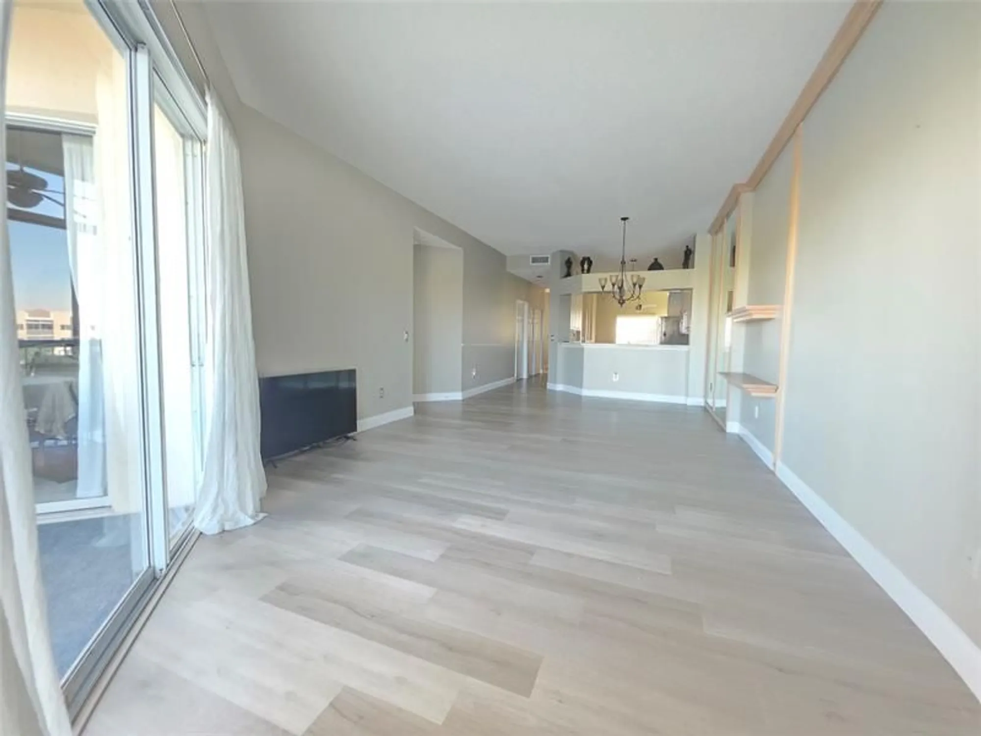 Property Slideshow image 11 of 29 | 7593 granville dr 411, Tamarac, FL, 33321