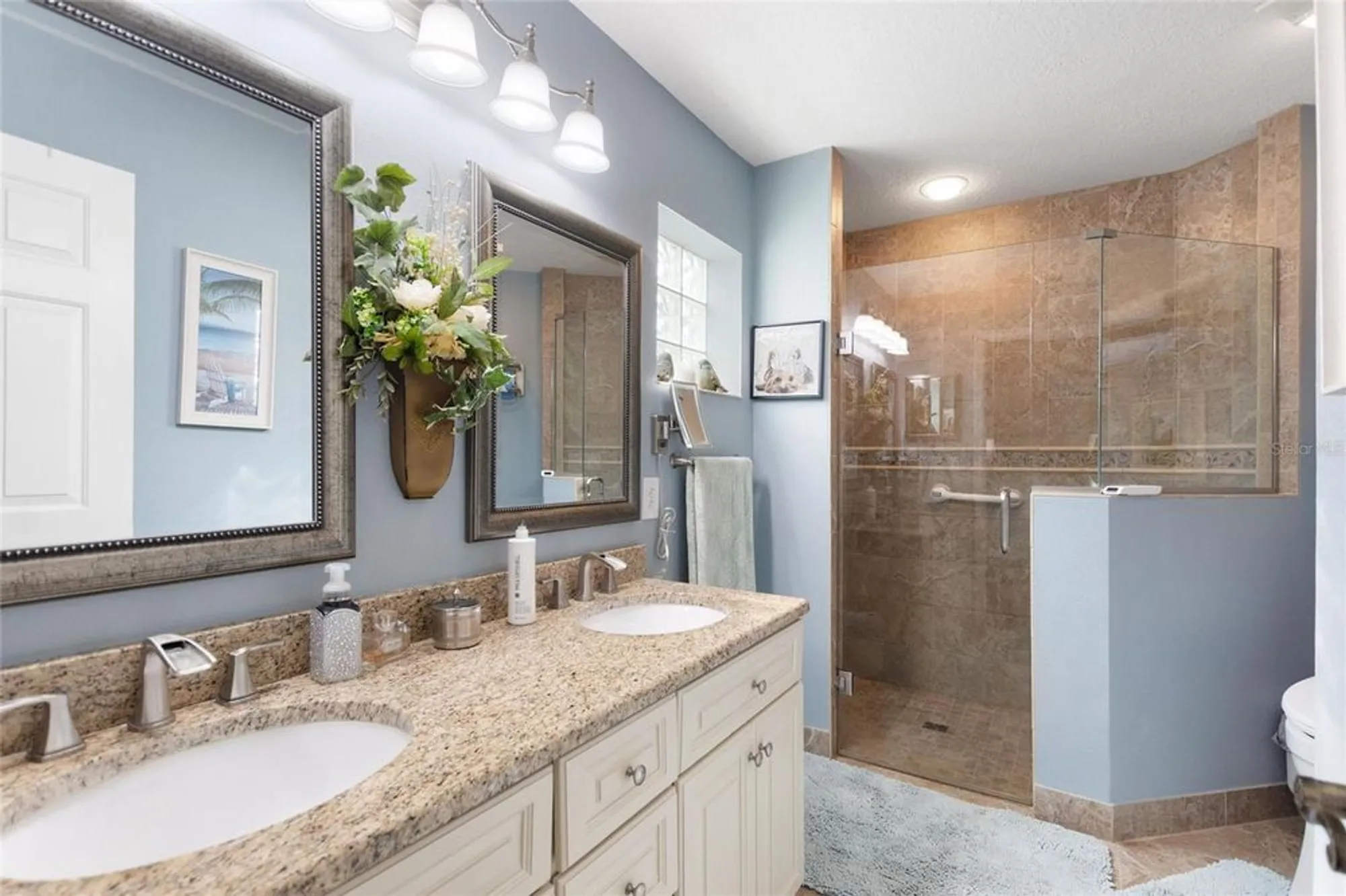 Property Slideshow image 26 of 61 | 537 ridge view dr, Davenport, FL, 33837