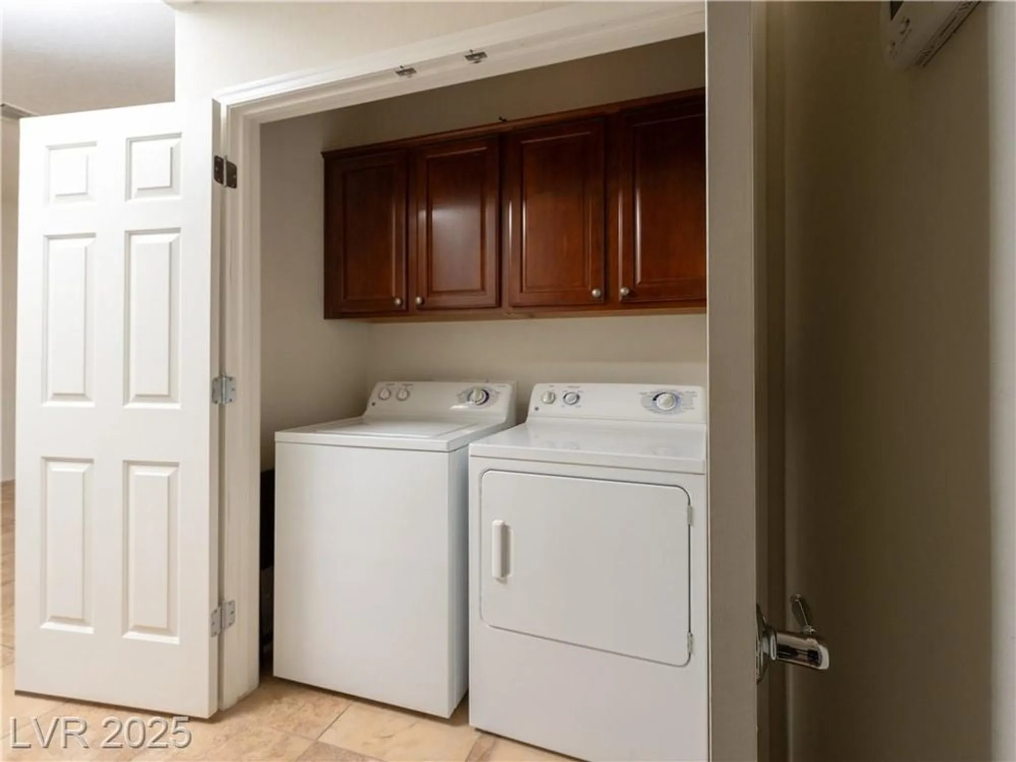 Property Slideshow image 24 of 41 | 2525 great auk ave, North Las Vegas, NV, 89084