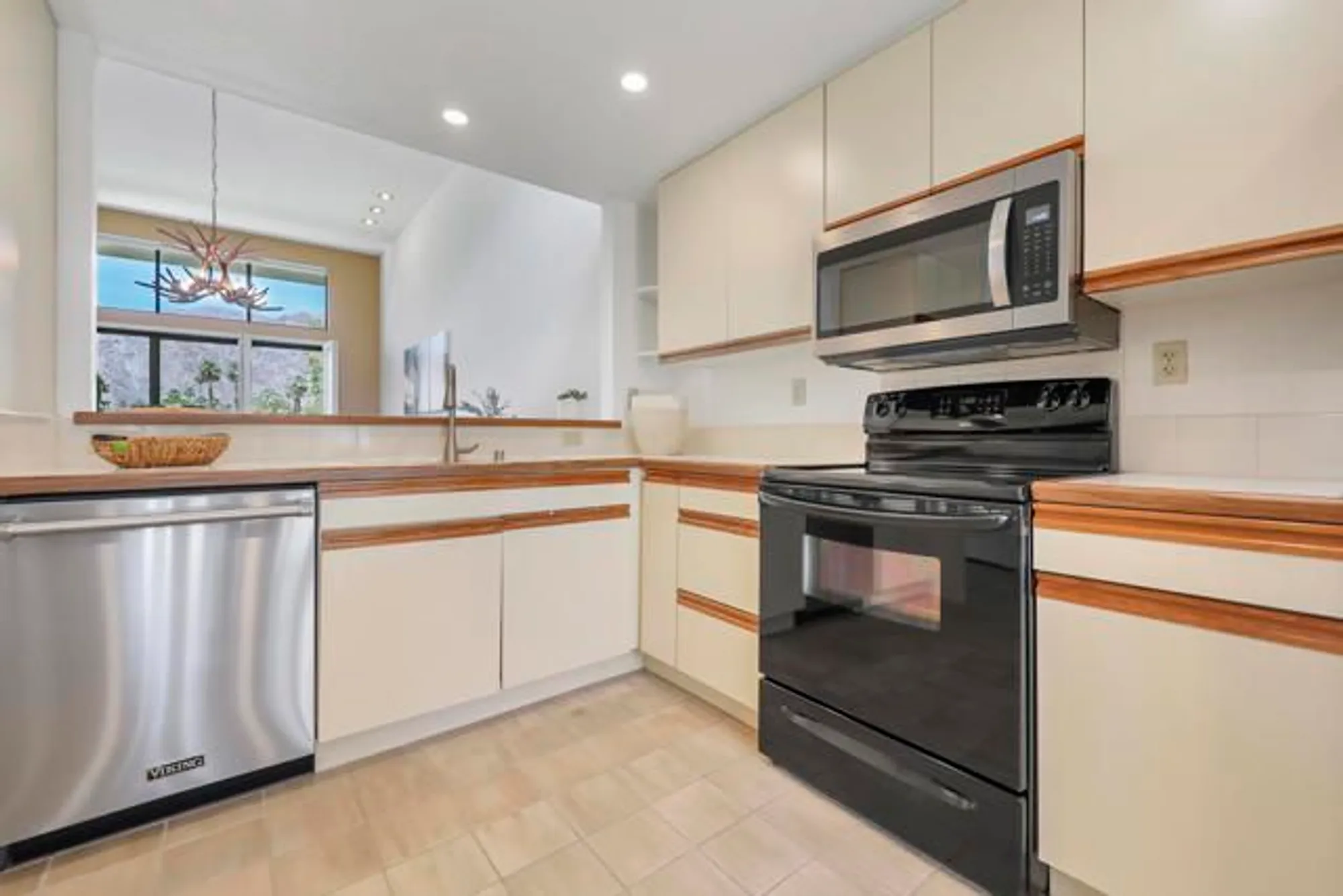 Property Slideshow image 8 of 29 | 54613 oakhill, La Quinta, CA, 92253