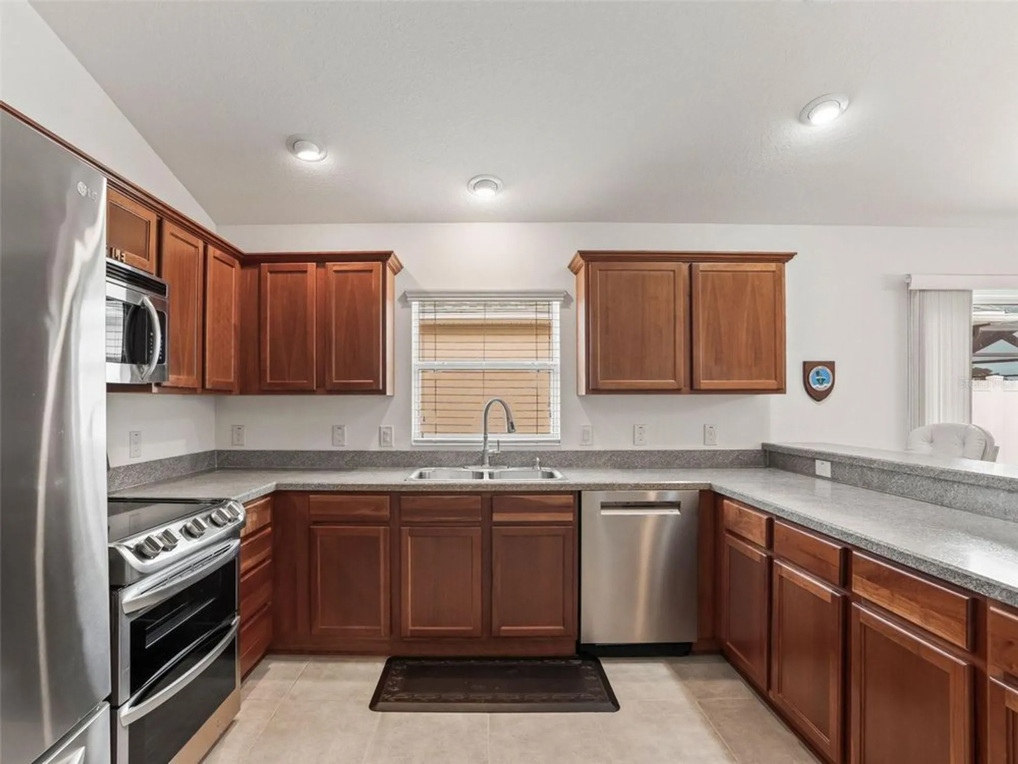 Property Slideshow image 10 of 54 | 1225 edgewater ln, The Villages, FL, 32162