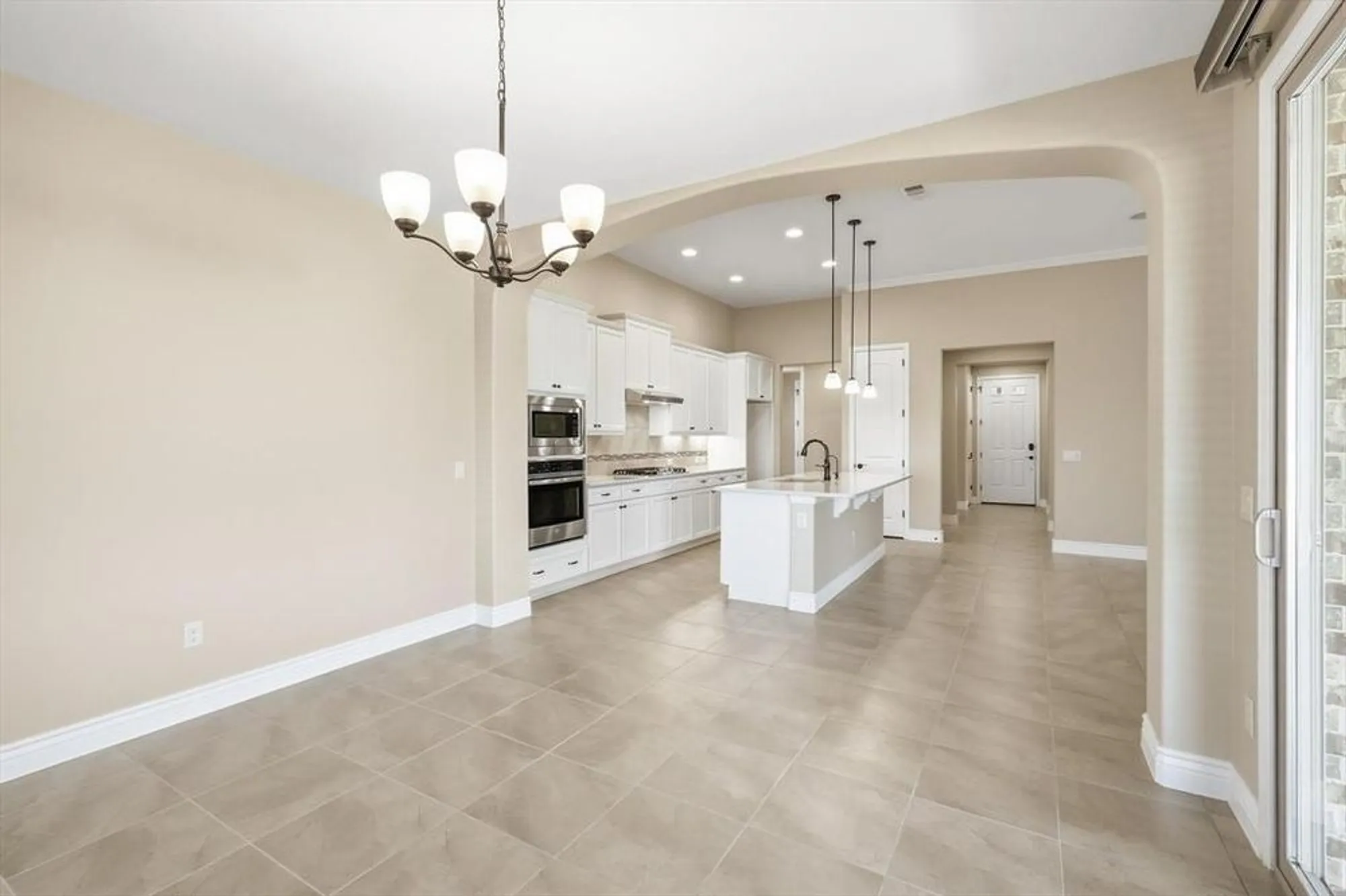 Property Slideshow image 9 of 37 | 11920 cinnamon dr, Denton, TX, 76207