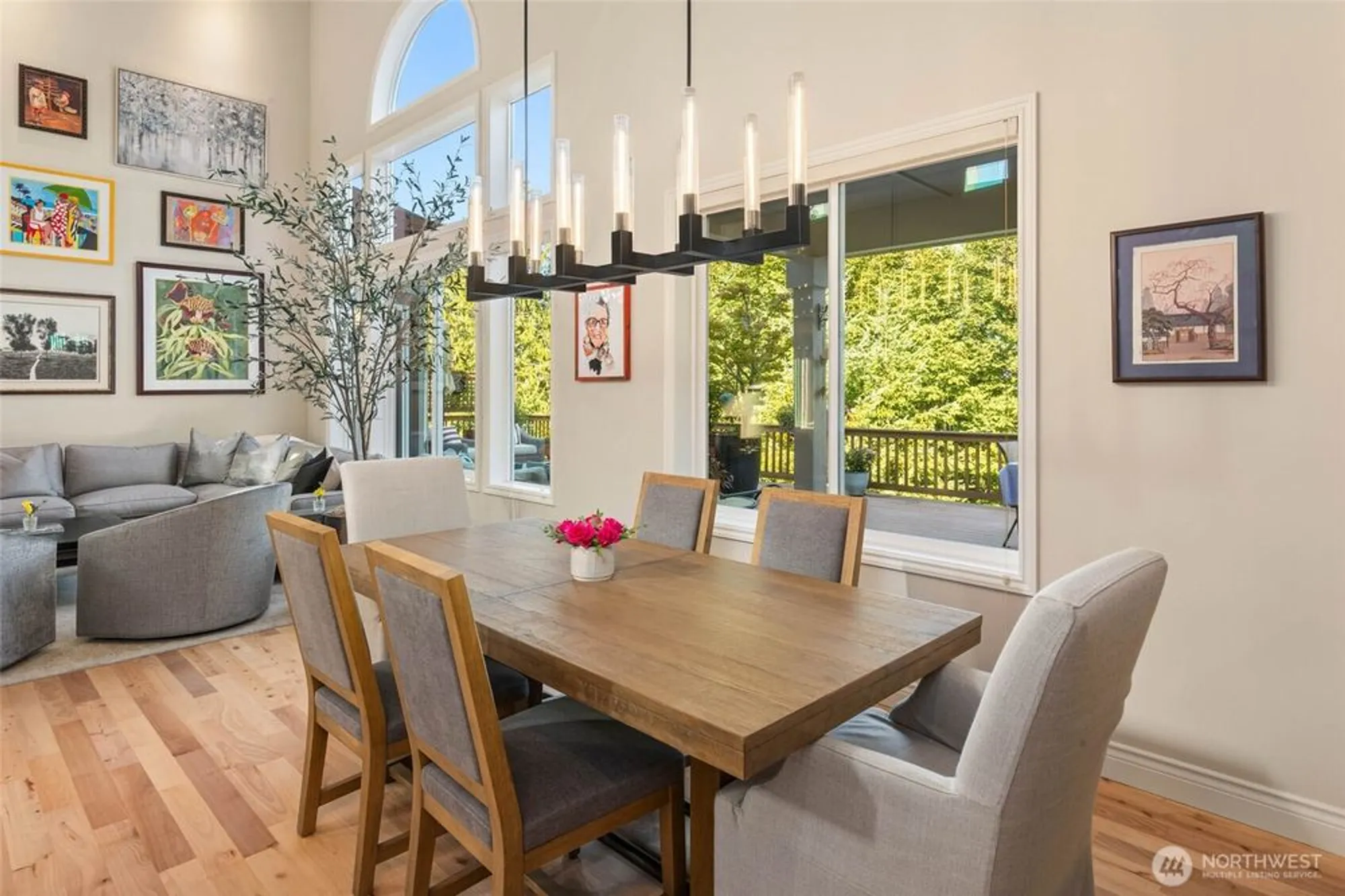 Property Slideshow image 7 of 38 | 12438 243rd pl, Redmond, WA, 98053