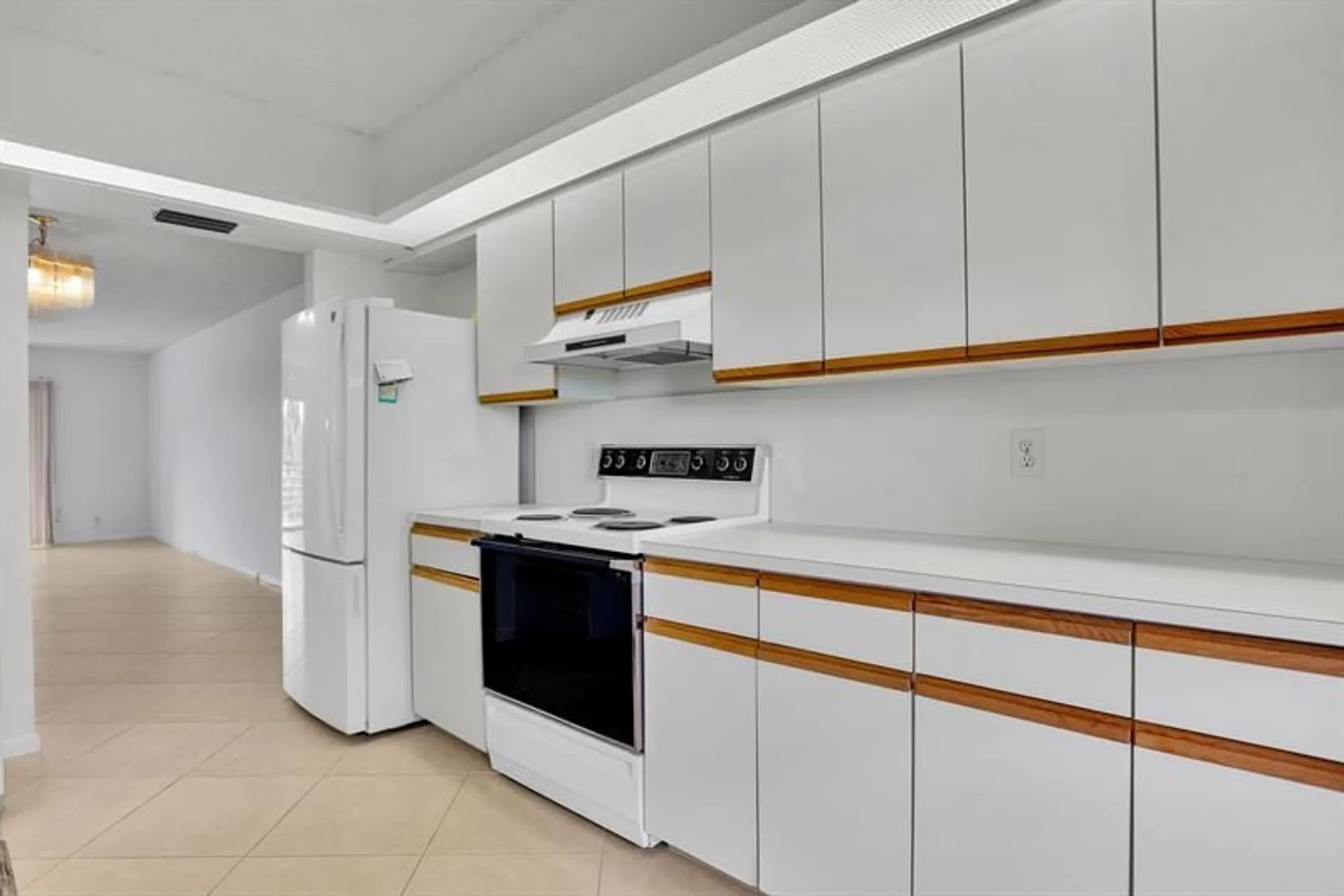 Property Slideshow image 7 of 30 | 1601 abaco dr d4, Coconut Creek, FL, 33066